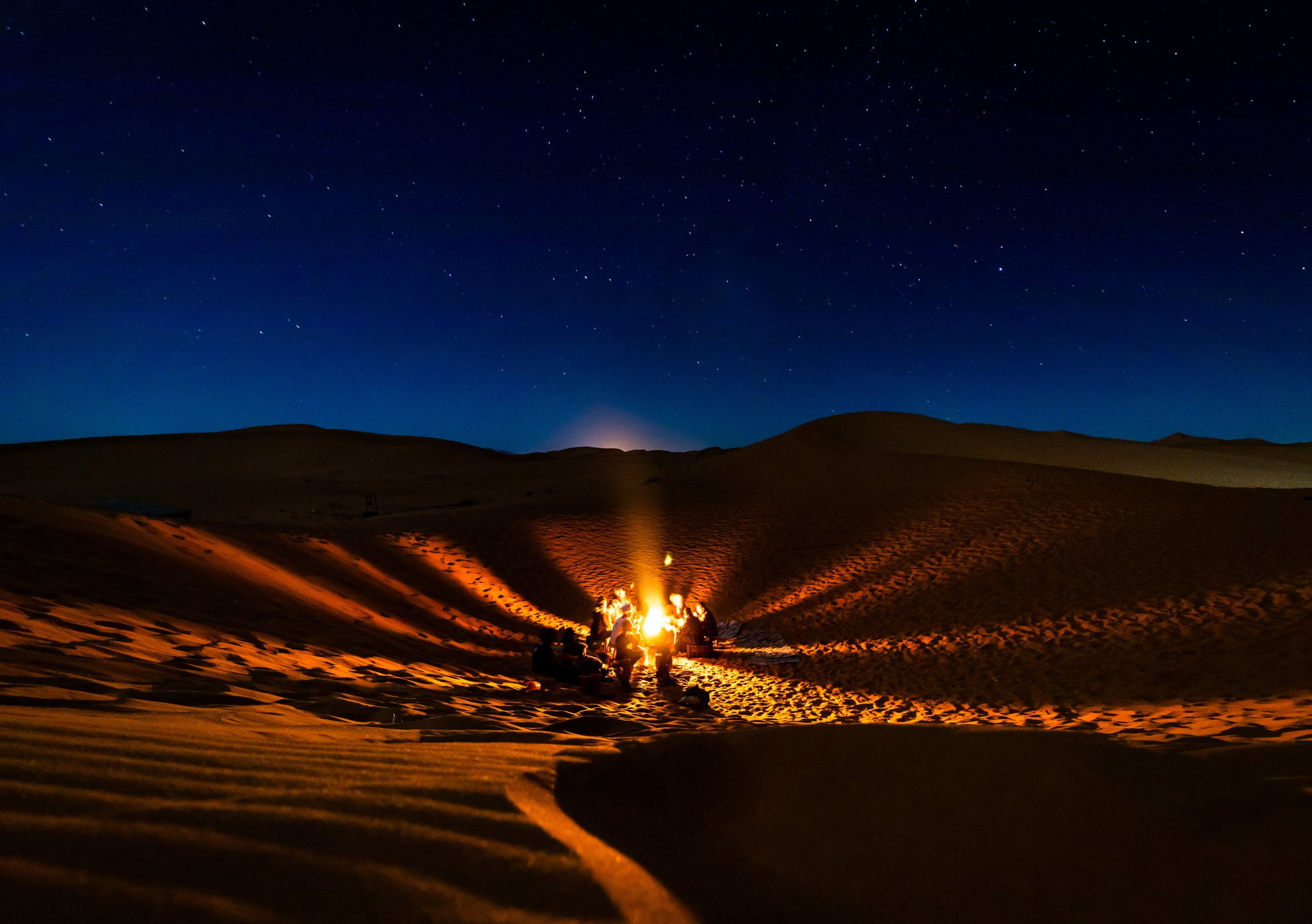Voici Comment vous Pouvez Profiter du Safari dans le Désert à Dubaï 10 - Dubai Immobilier astronomy bonfire campfire 1703317 c949b66fe83dbbaa9e4e6c811f39093d 2000 - Immobilier Dubai