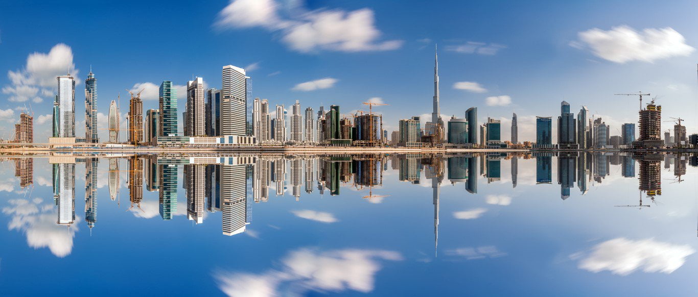 Promoteurs immobiliers à Dubaï: à qui faire confiance pour les investissements 2 - Dubai Immobilier dubai business bay skyline web 5beb9a6e7f9f43933b1abac1733882de 2000 - Immobilier Dubai