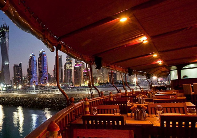 10 Restaurants Uniques à Dubaï: Les Meilleurs Au Monde 7 - Dubai Immobilier aprons - Immobilier Dubai