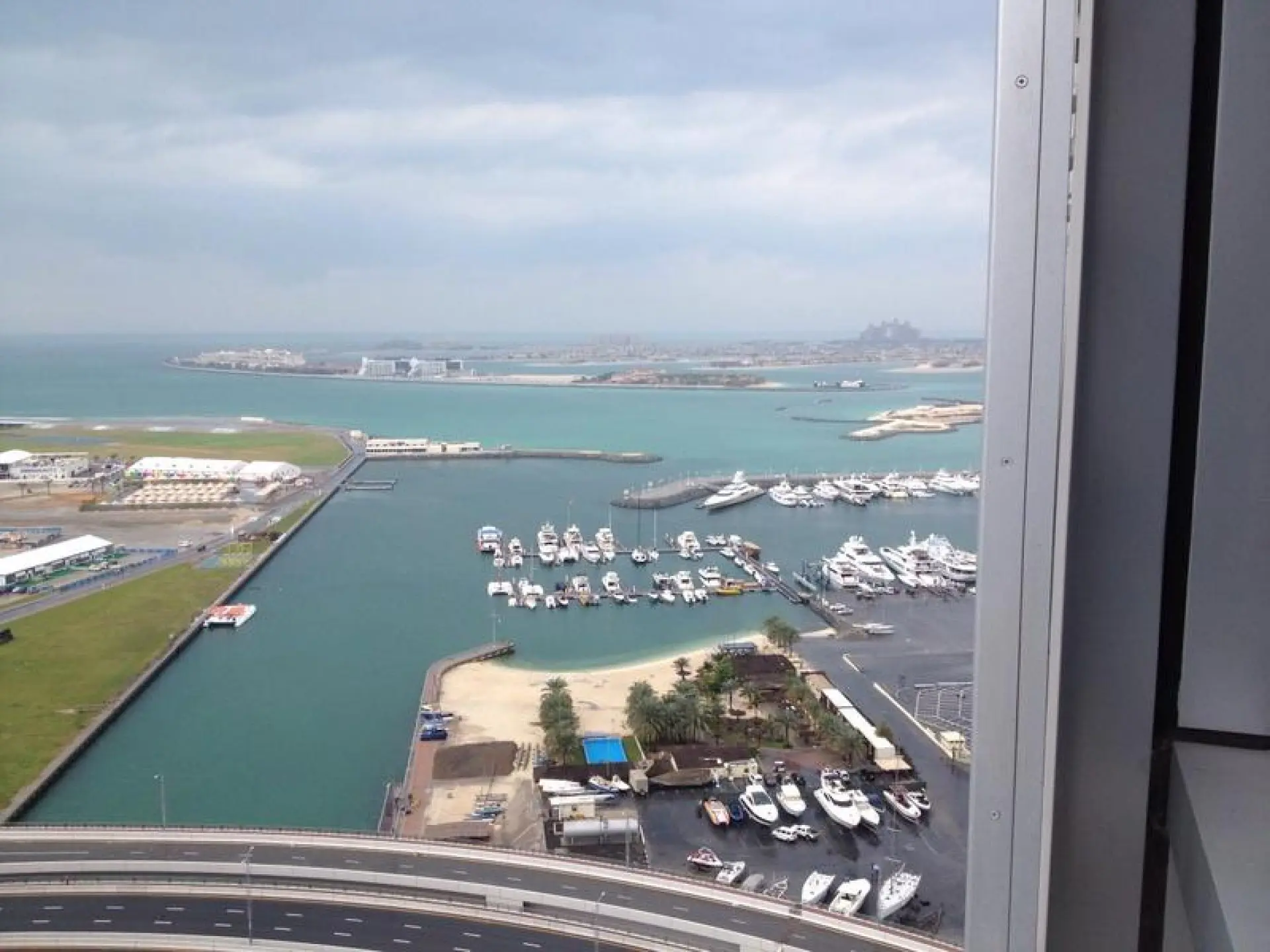 INCROYABLE 1 CH A LOUER CAYAN TOWER VUE BALCON MEUBLEE 140K 1 CHEQUE – Appartement Dubai (4/9)