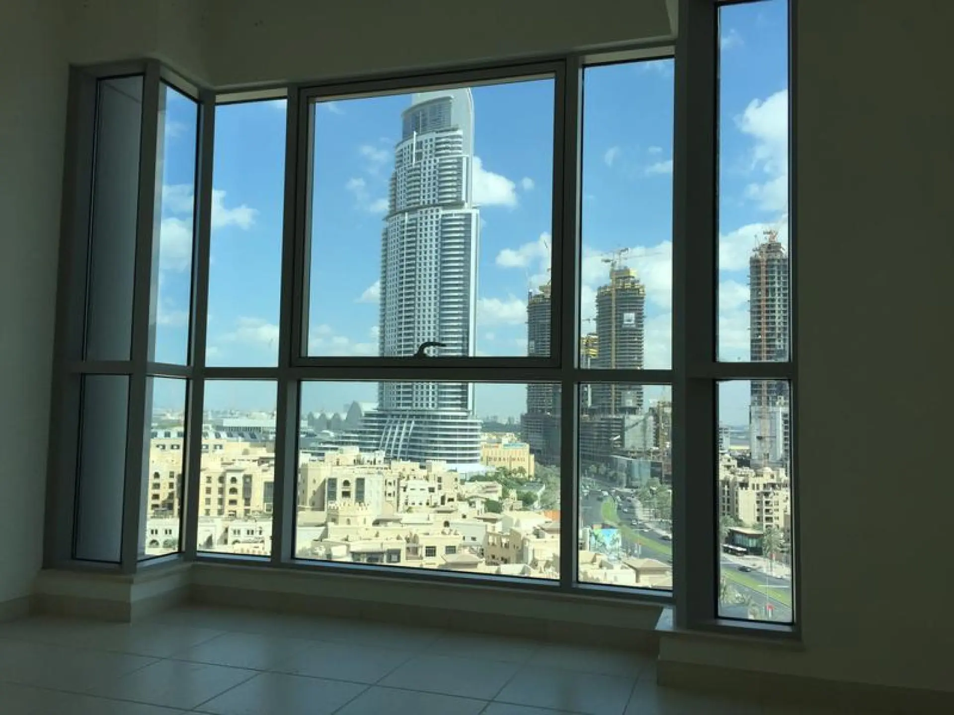3 CHAMBRES + BONNE A RESIDENCES TOWER 9 – Appartement Dubai (4/11)