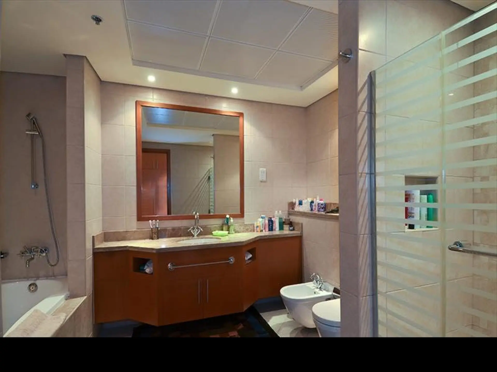 Appartement de 2 chambres, Al Fattan Tower, Dubai Marina, Meublé, Vue partielle sur la mer et Marina – Appartement Dubai (8/1