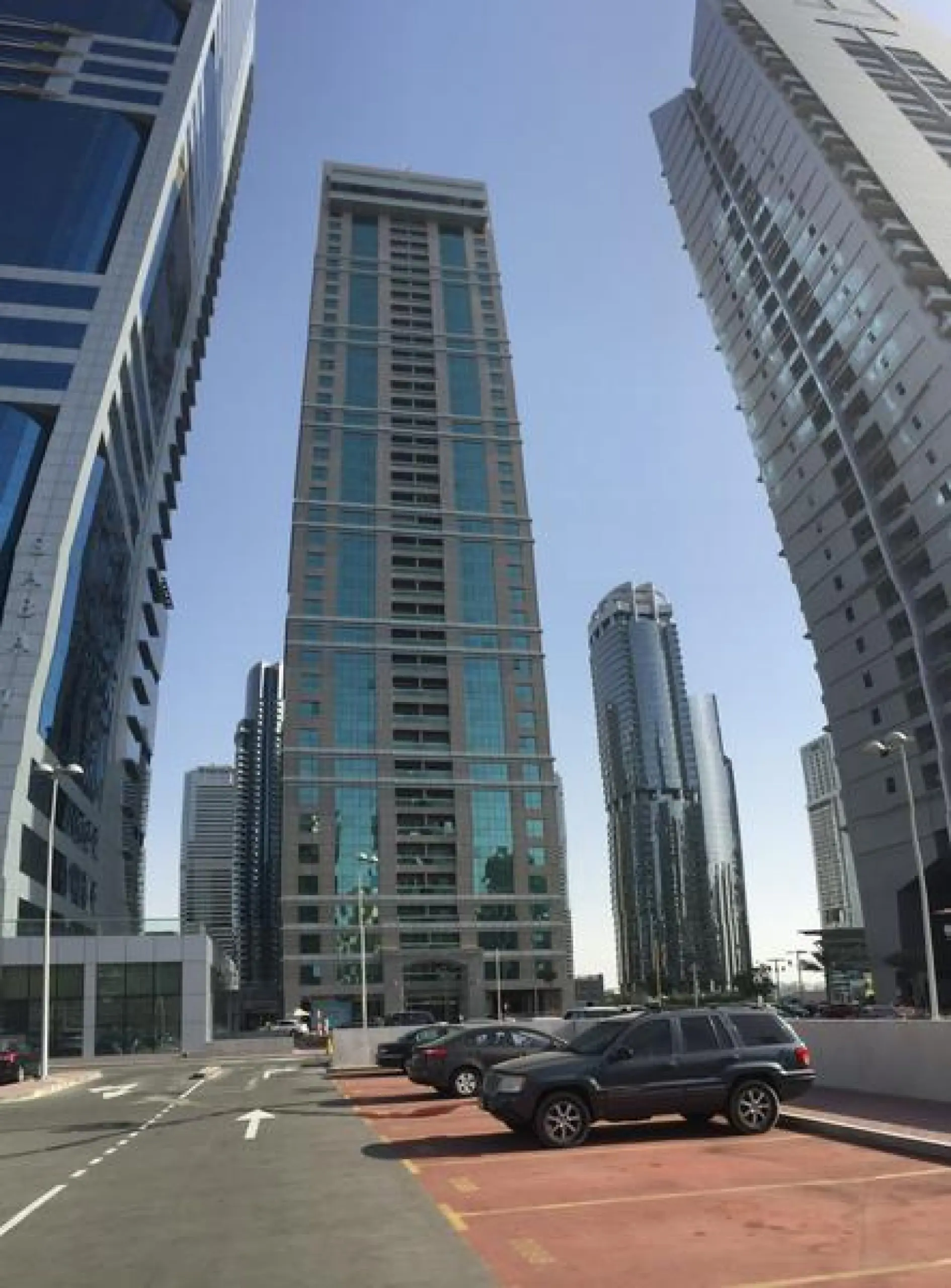 3 spacieux appartements + bonne - près du metro – Appartement Dubai (4/10)
