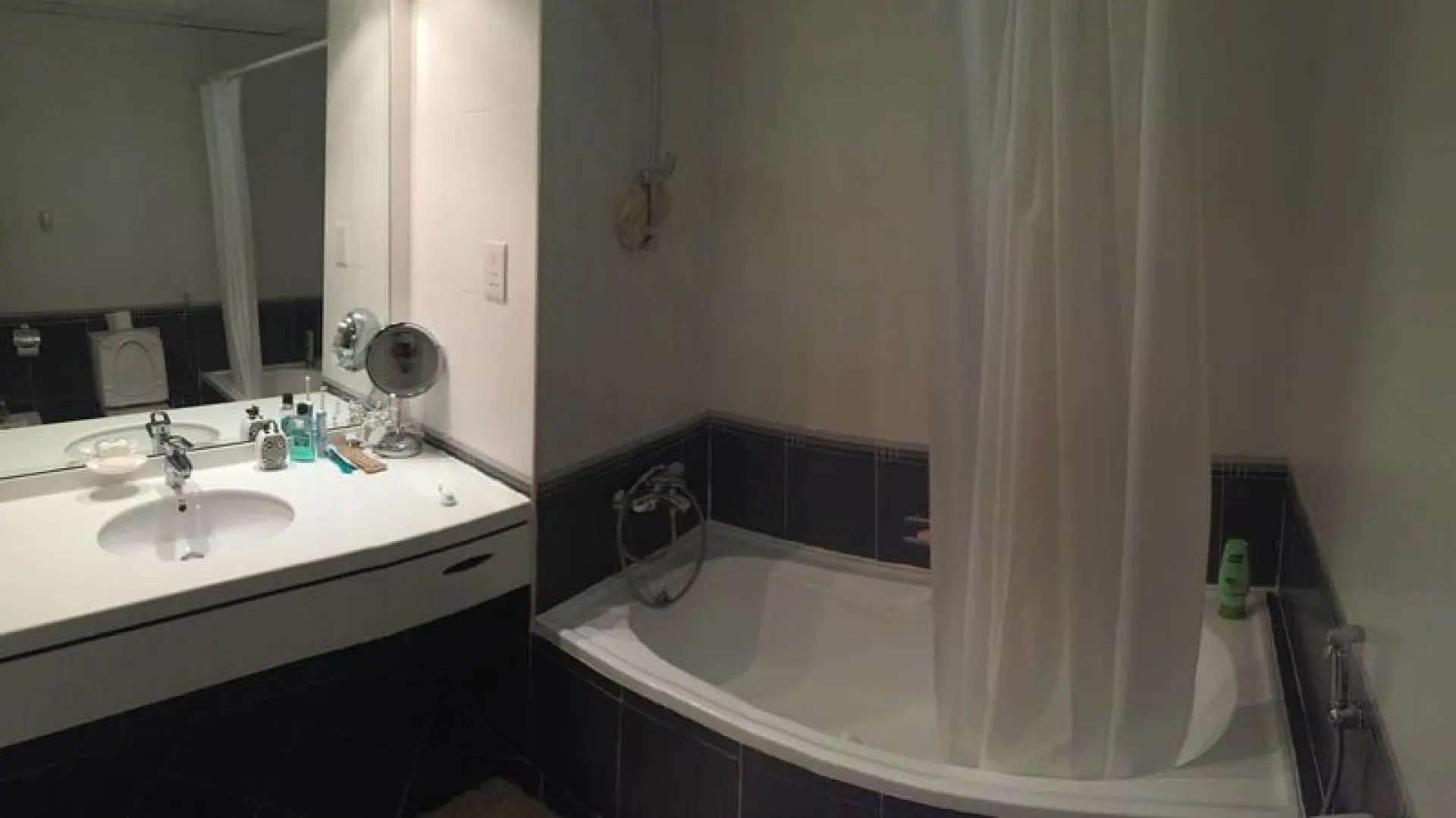 3 spacieux appartements + bonne - près du metro – Appartement Dubai (7/10)