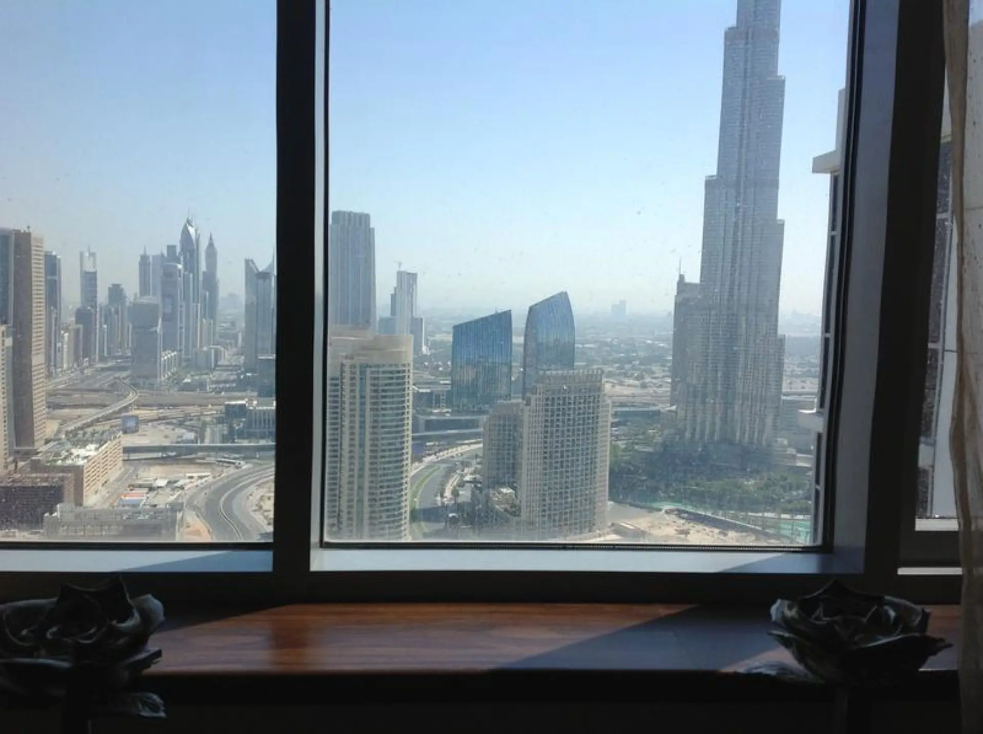 2 CH A LOUER EN ETAGE ELEVE A EXECUTIVE TOWER – Appartement Dubai (6/7)