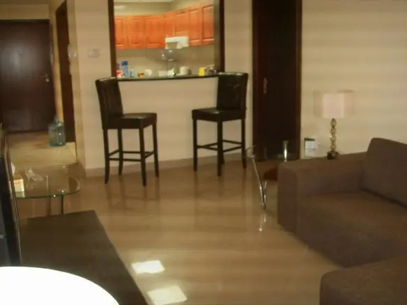 APPARTEMENT UNE CHAMBRE ENTIEREMENT MEUBLE A JLT! – Appartement Dubai (1/8)