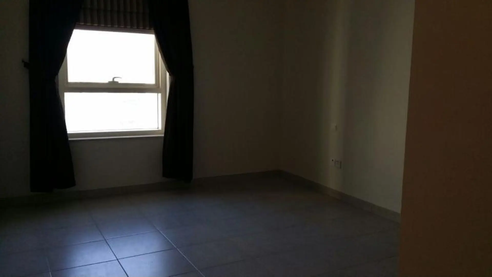 mqw2-159074495335 Une aimable chambre vue sur la marina – Appartement Dubai (6/11)