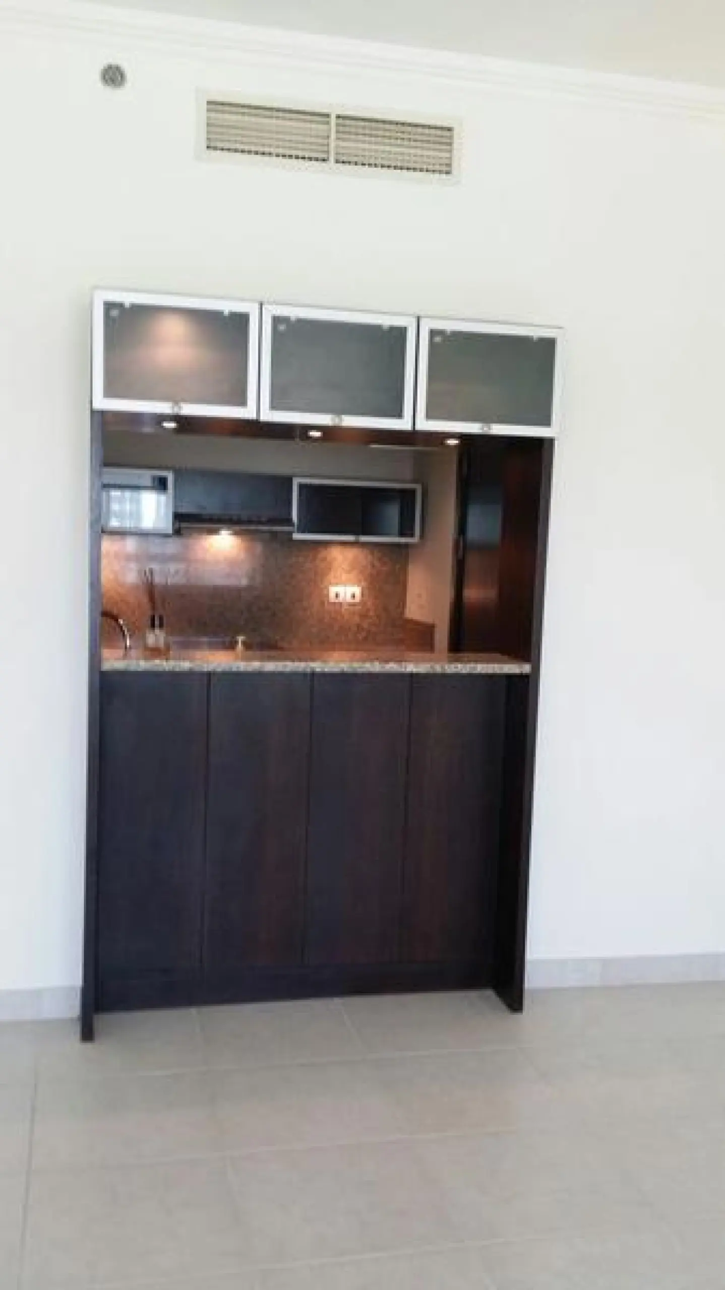 mqw5-159074495735 Une aimable chambre vue sur la marina – Appartement Dubai (9/11)