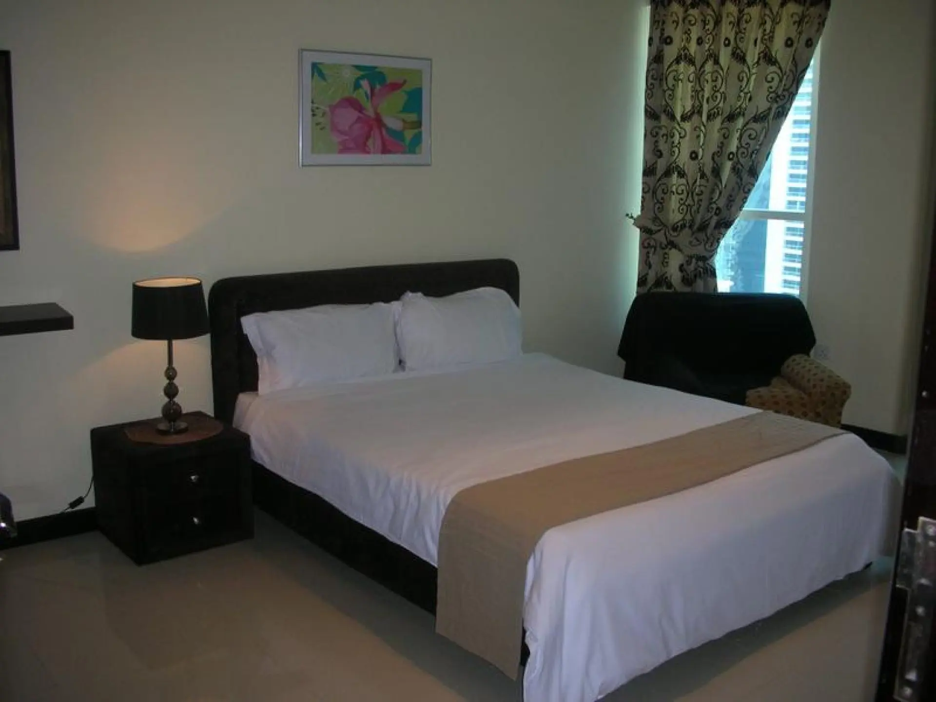 Appartement de 2 chambres entièrement meublé à JLT – Appartement Dubai (2/5)