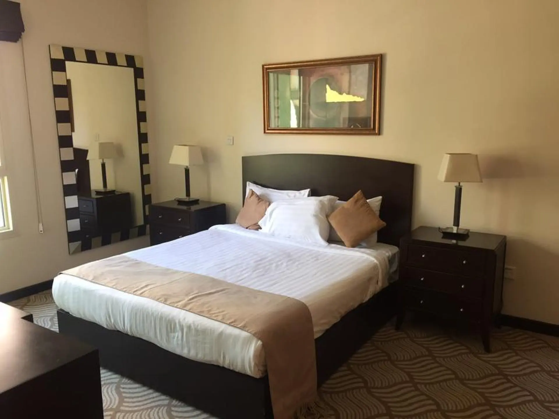 a12-1590742683127 Appartement entièrement meublé avec AC gratuit, internet & TV – Appartement Dubai (3/10)