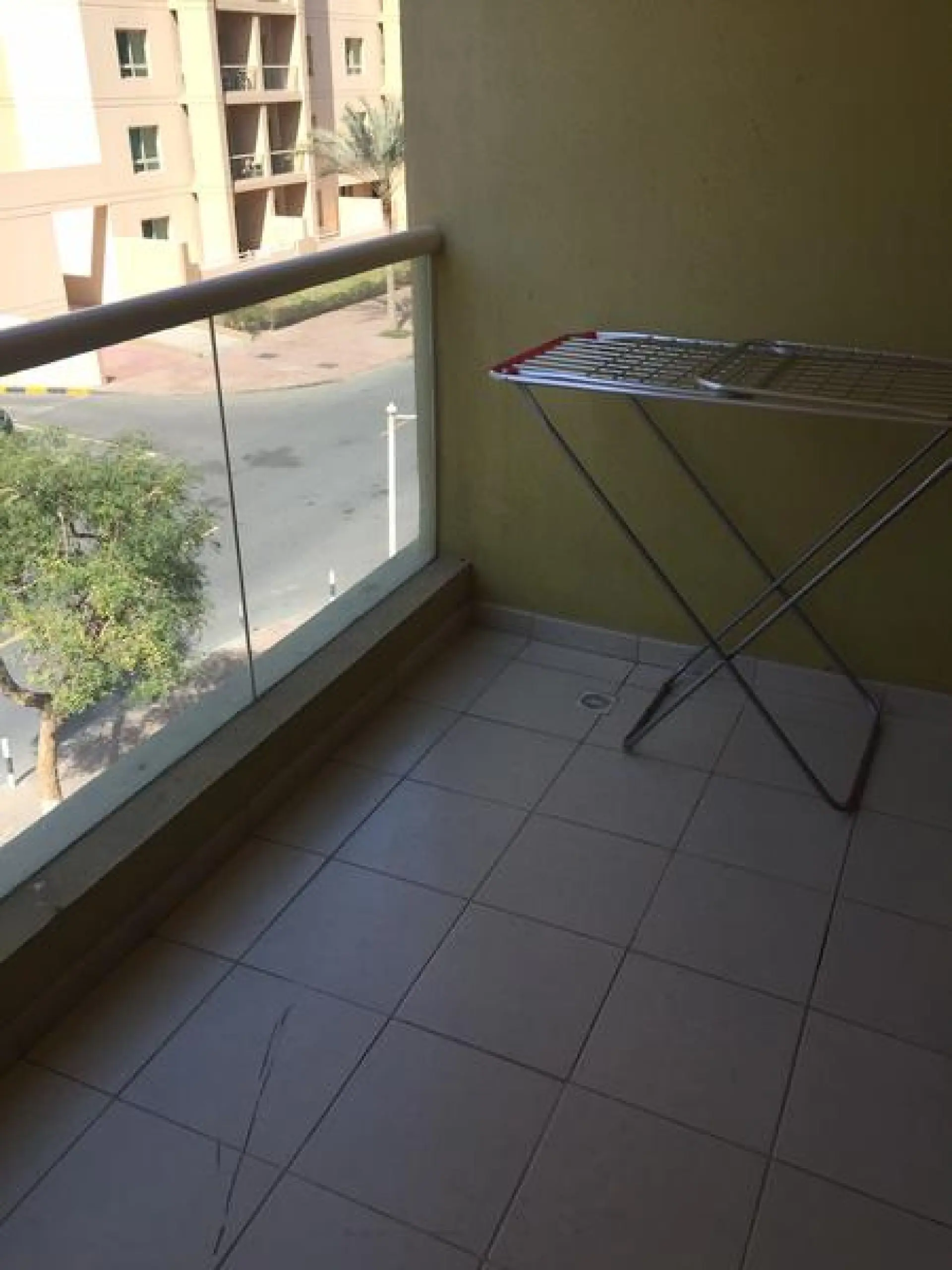 a13-1590742685127 Appartement entièrement meublé avec AC gratuit, internet & TV – Appartement Dubai (4/10)