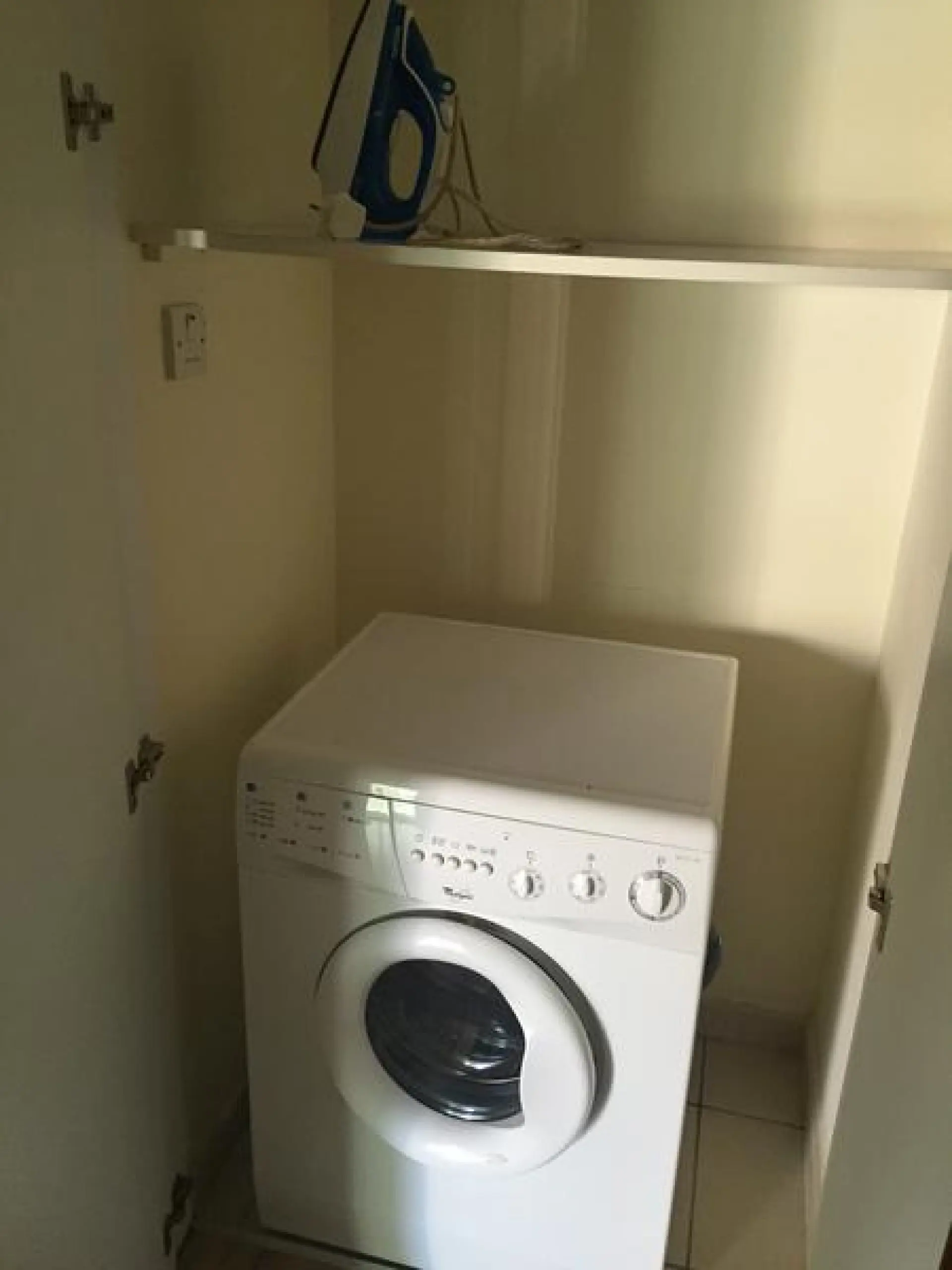 a14-1590742686127 Appartement entièrement meublé avec AC gratuit, internet & TV – Appartement Dubai (5/10)