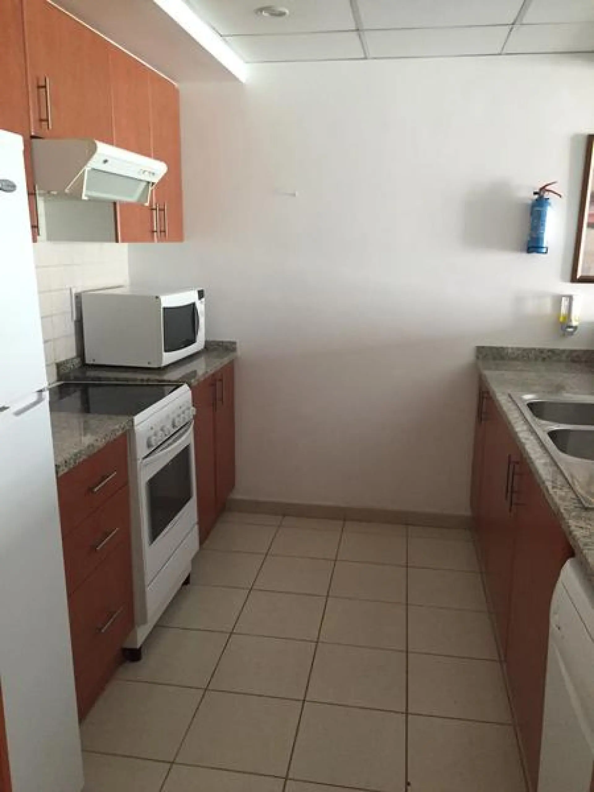 a18-1590742691127 Appartement entièrement meublé avec AC gratuit, internet & TV – Appartement Dubai (9/10)