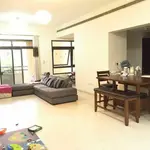 Spacieux 2 chambres + salle d'étude à louer à the greens – Appartement Dubai (1/8)