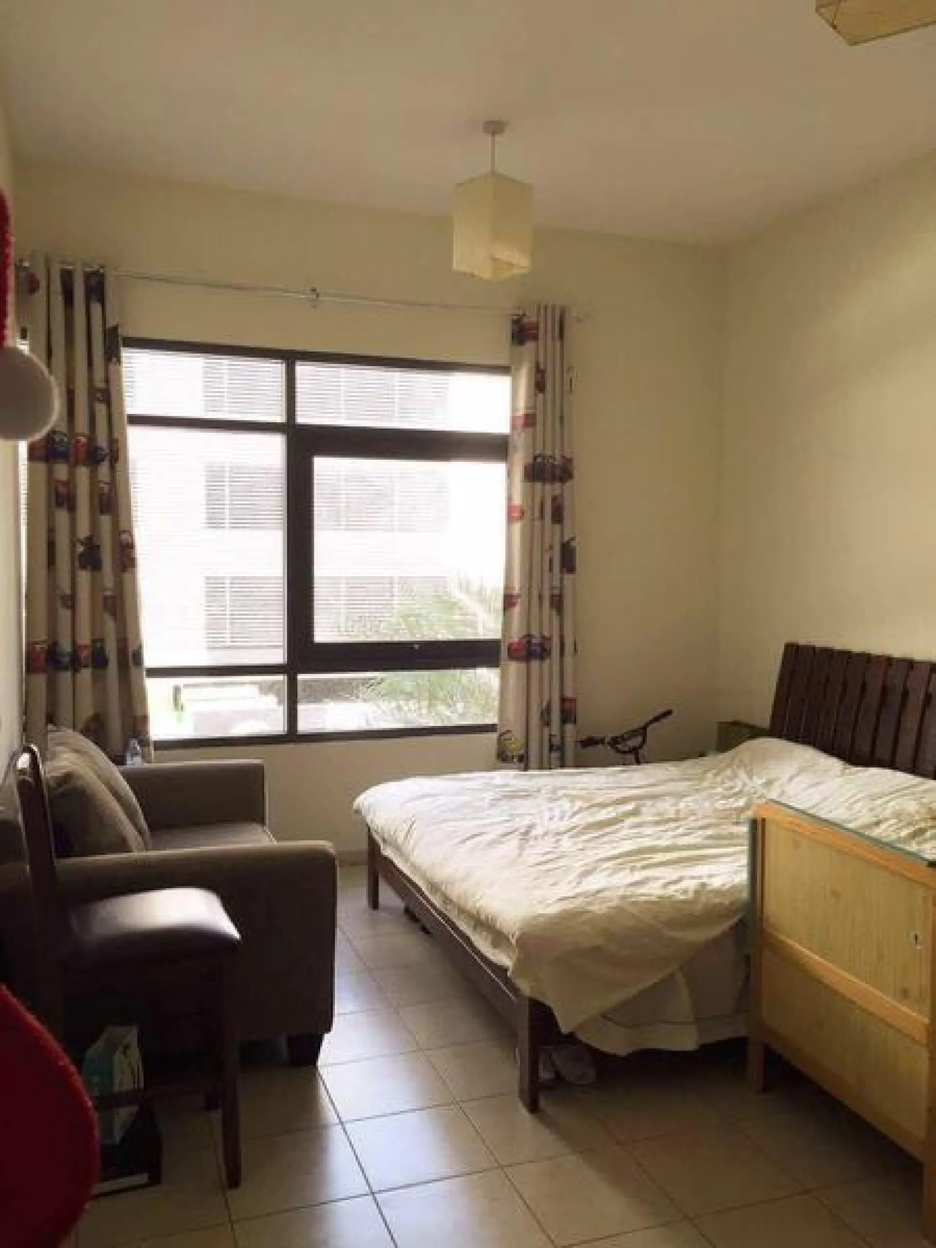 agh1-1590742710129 Spacieux 2 chambres + salle d'étude à louer à the greens – Appartement Dubai (2/8)