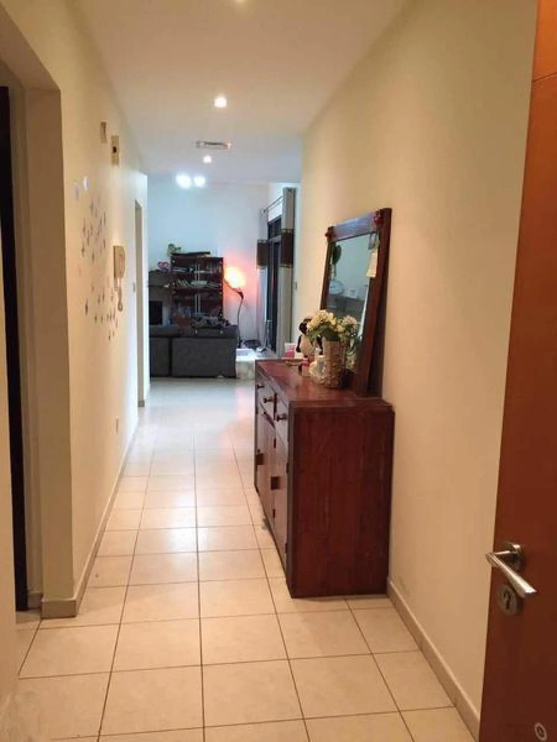 agh7-1590742718129 Spacieux 2 chambres + salle d'étude à louer à the greens – Appartement Dubai (8/8)