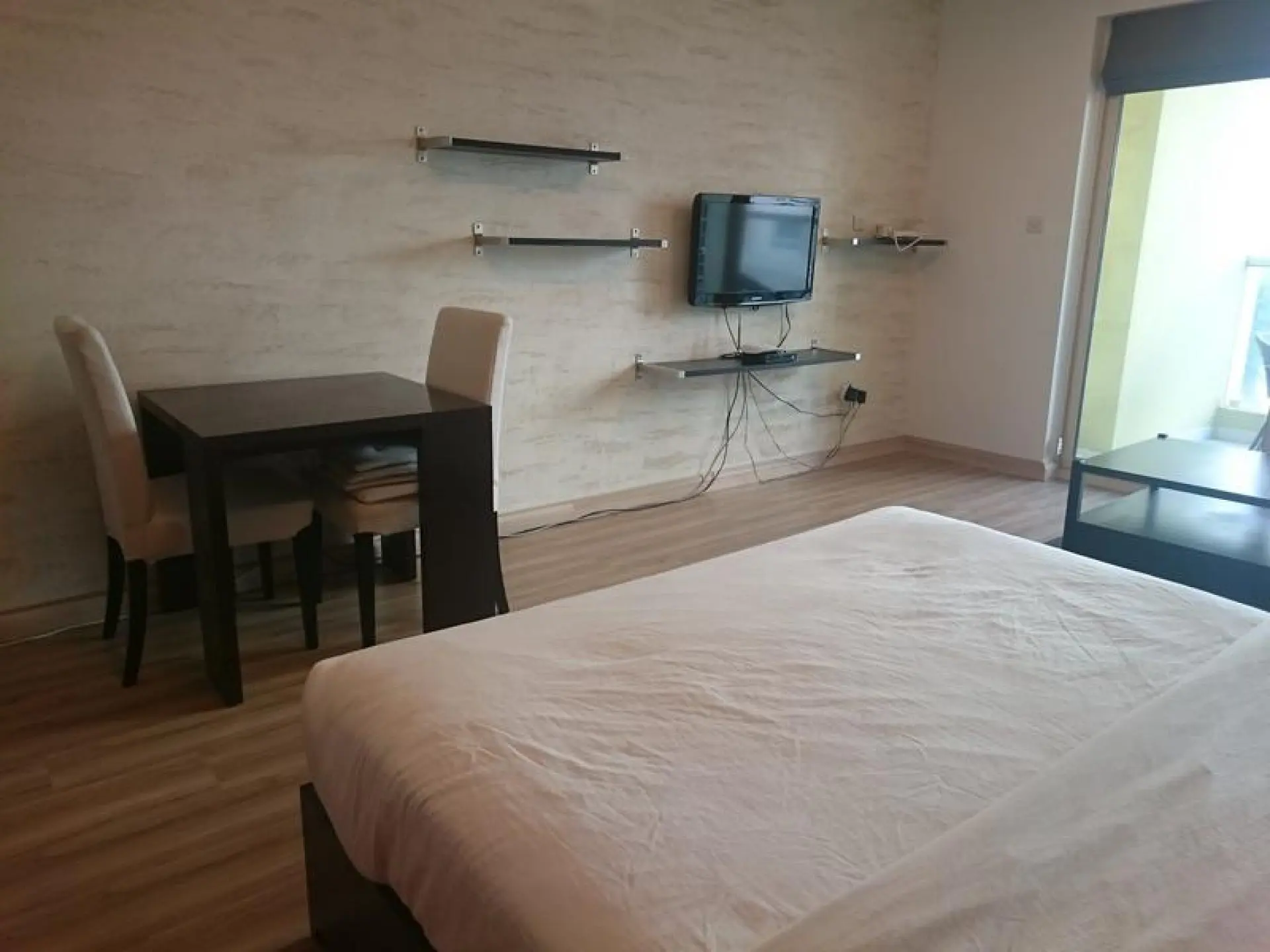 A court terme, Studio meublé à the Greens Alka 1 – Appartement Dubai (2/5)