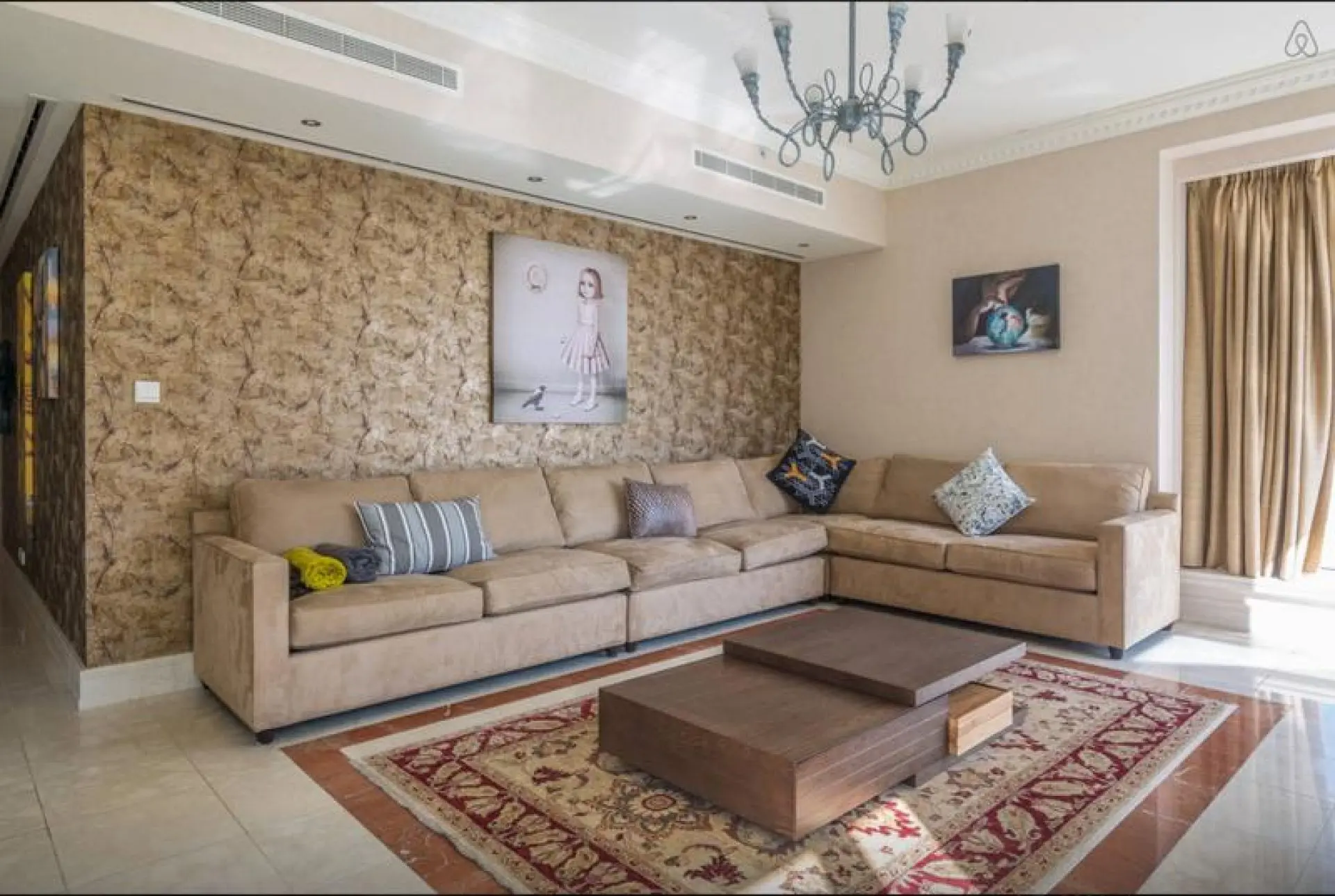 Emaar 6 Towers: Aprt meublé de 3 chambres - Vue sur le terrain de Golf – Appartement Dubai (1/8)