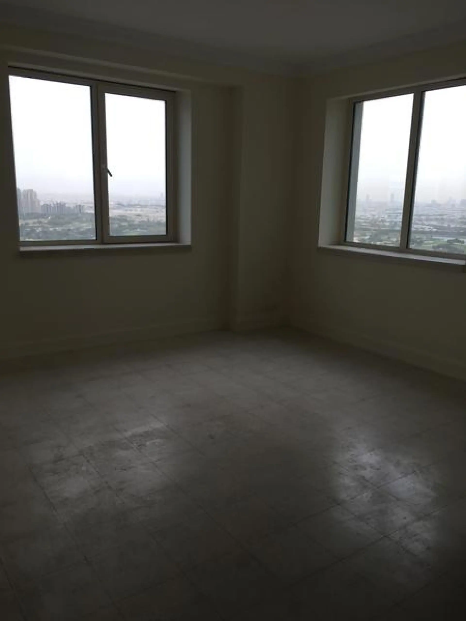EMAAR SIX TOWERS MURJAN 3 CHAMBRES + BONNE, MARINA VUE A L'ETAGE ELEVE 240 K – Appartement Dubai (2/10)