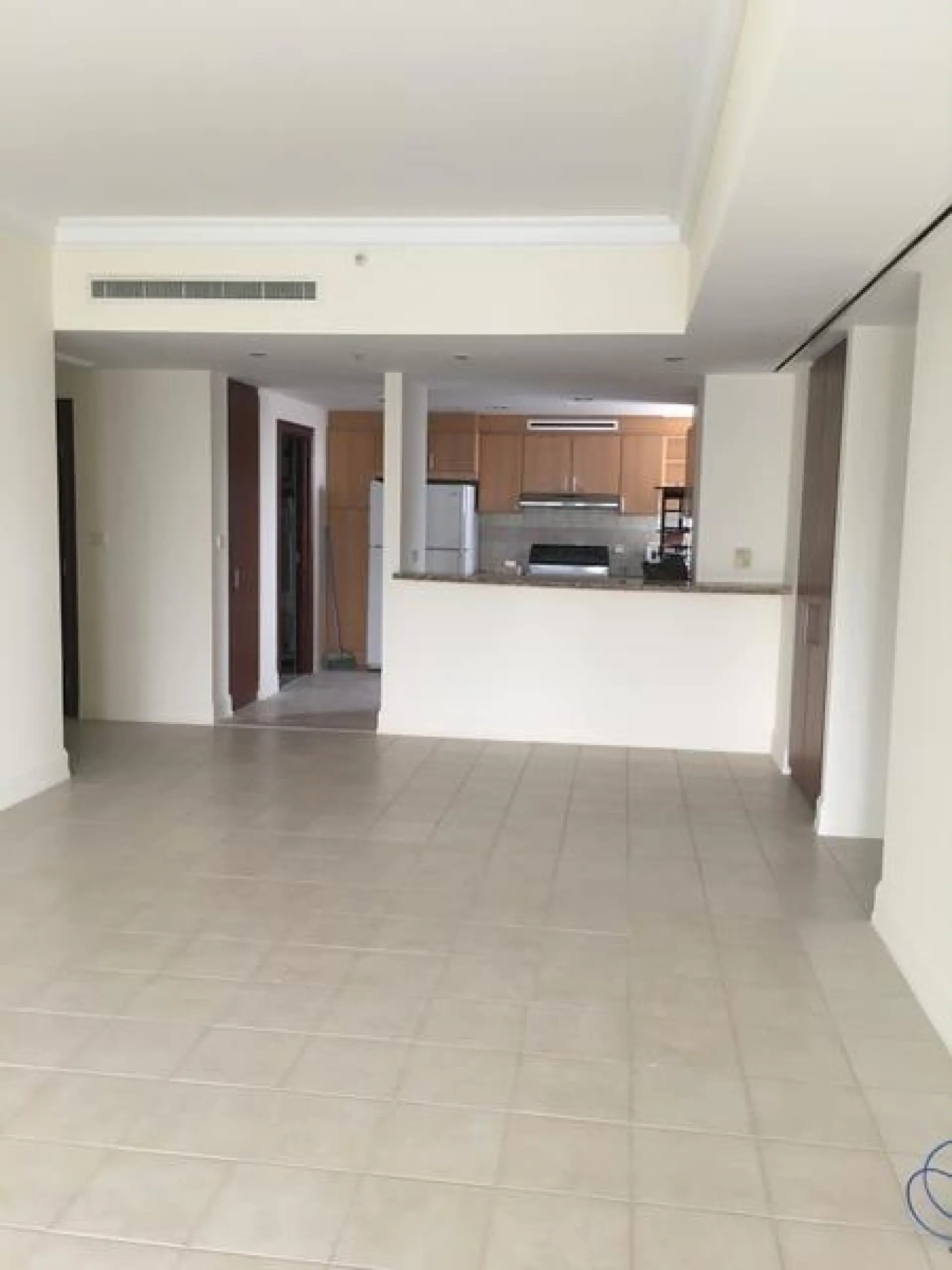 EMAAR SIX TOWERS MURJAN 3 CHAMBRES + BONNE, MARINA VUE A L'ETAGE ELEVE 240 K – Appartement Dubai (4/10)