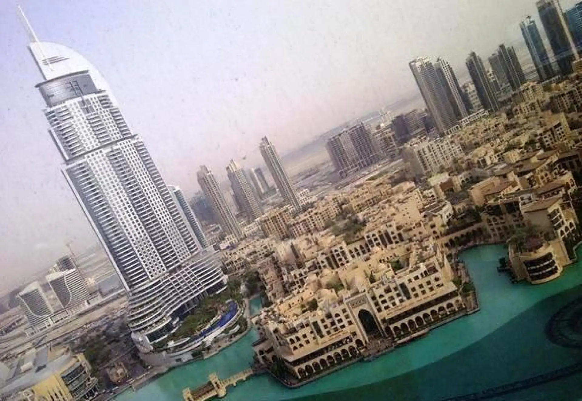 2 CH à Burj Khalifa Pleine vue sur la Fontaine 2 CH à Burj Khalifa Pleine vue sur la Fontaine – Appartement Dubai (1/7)