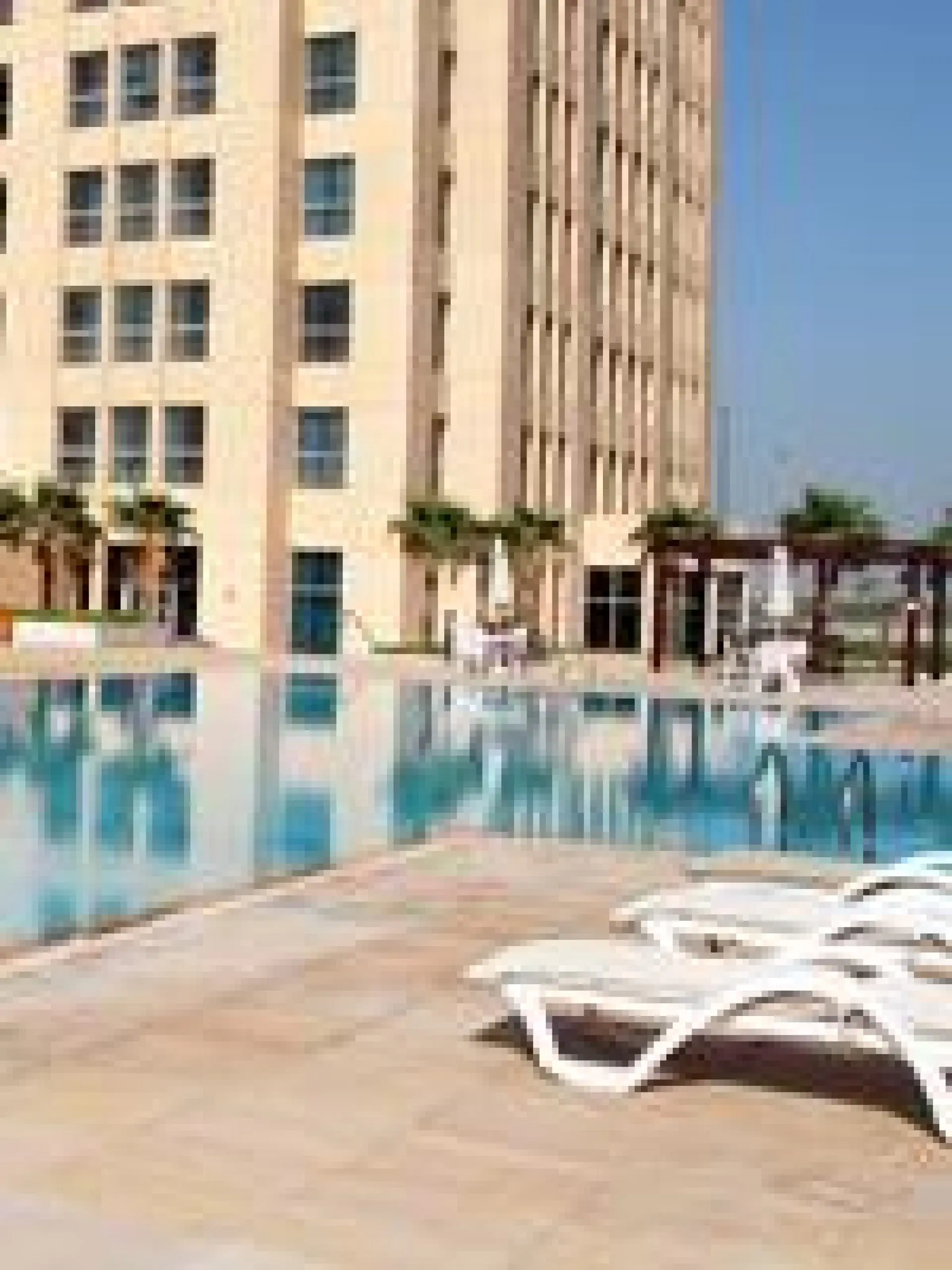 2 CH + parking attribué à Churchill Res Tower, Business Bay – Appartement Dubai (3/8)