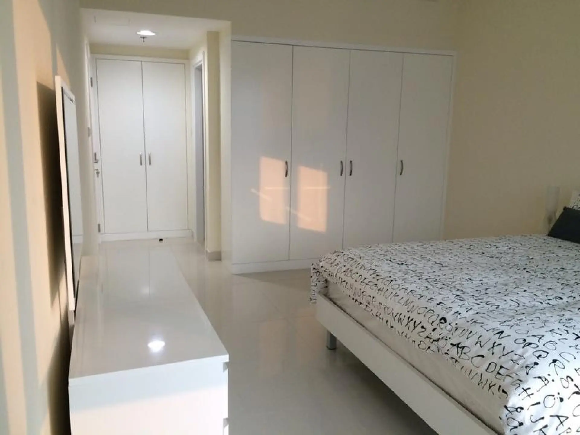 Splendide appartement 2 pièces à l'état neuf dans une résidence haut de gamme – Appartement Dubai (3/10)