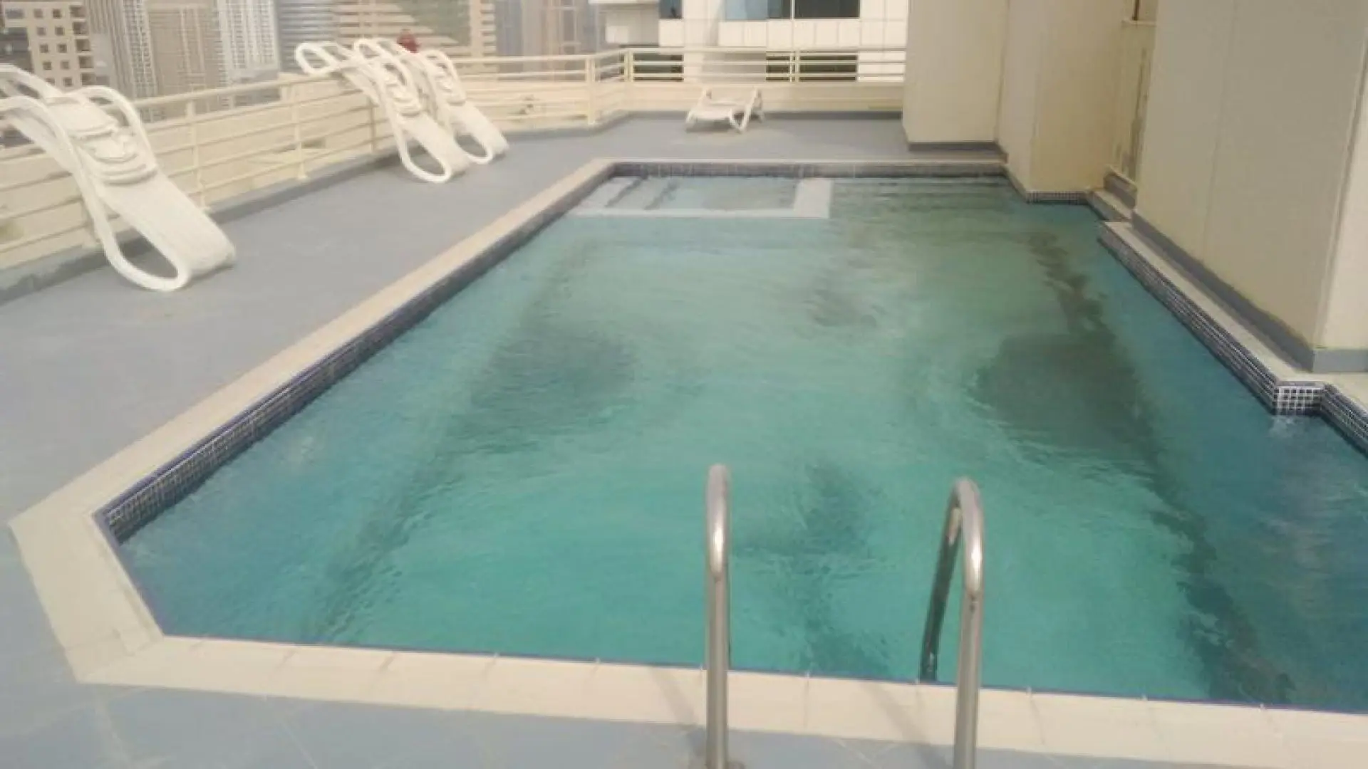 cp5-1590743674196 Spacieux 1 chambre/ tout meublé refroidisseur gratuit – Appartement Dubai (6/6)