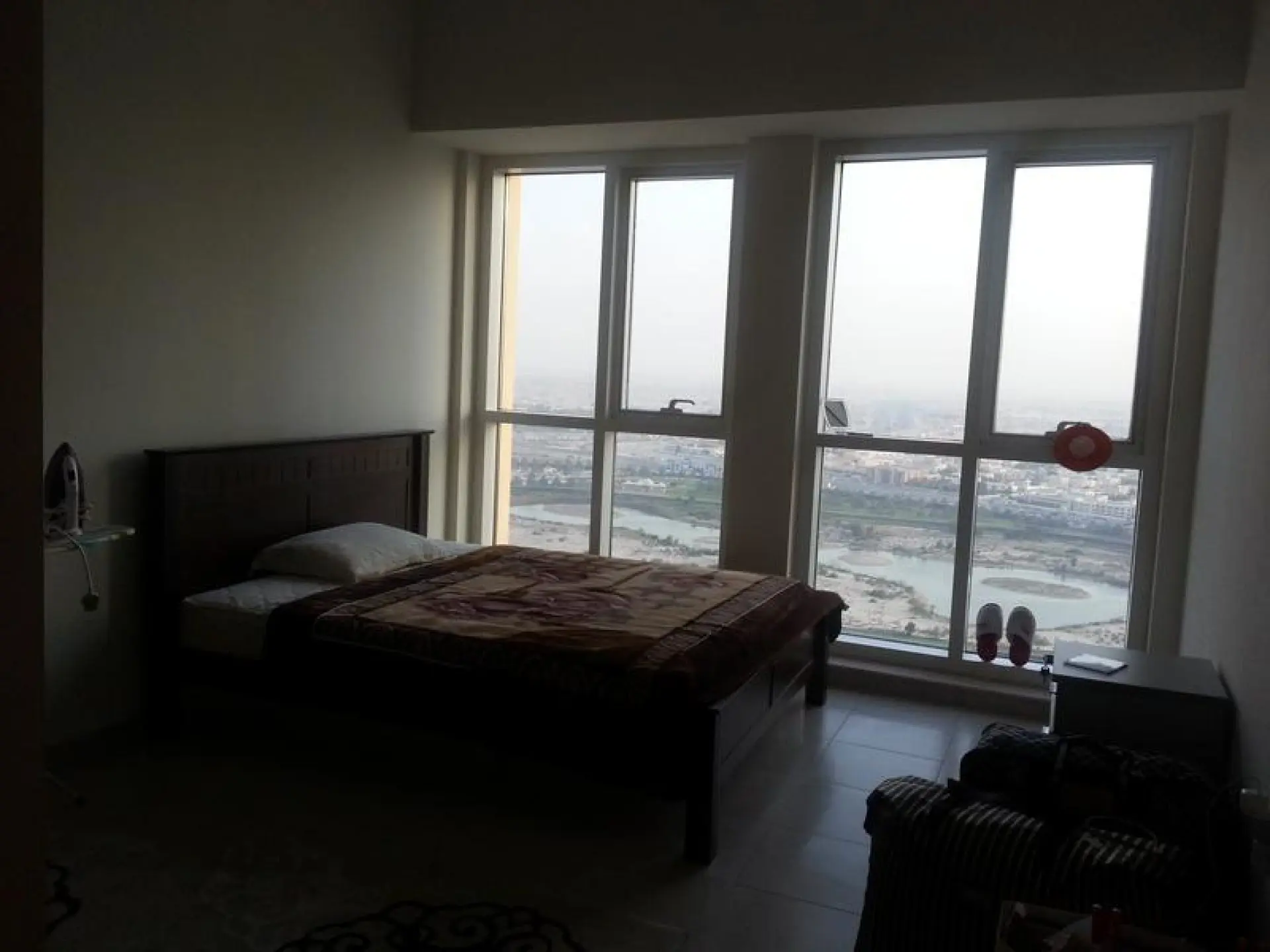 cr5-1590746331351 Entièrement meublé 2 CH + CH de bonne à Churchill Tower – Appartement Dubai (6/10)