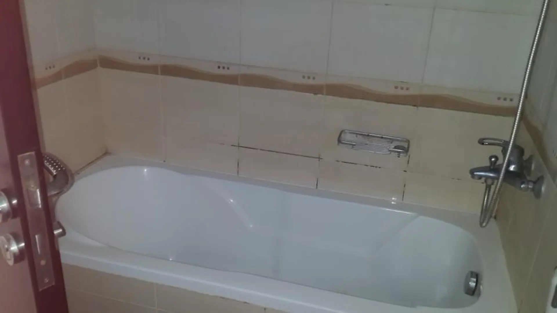 dga15-1590744748261 Confortable appartement & étage élevé 2 BHK avec parking à Dubai Gate 1 -JLT @ 95K/2 Cheques – Appartement Dubai (6/10)