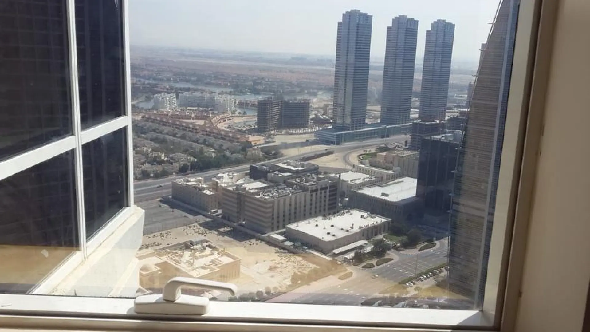 dga16-1590744749261 Confortable appartement & étage élevé 2 BHK avec parking à Dubai Gate 1 -JLT @ 95K/2 Cheques – Appartement Dubai (7/10)