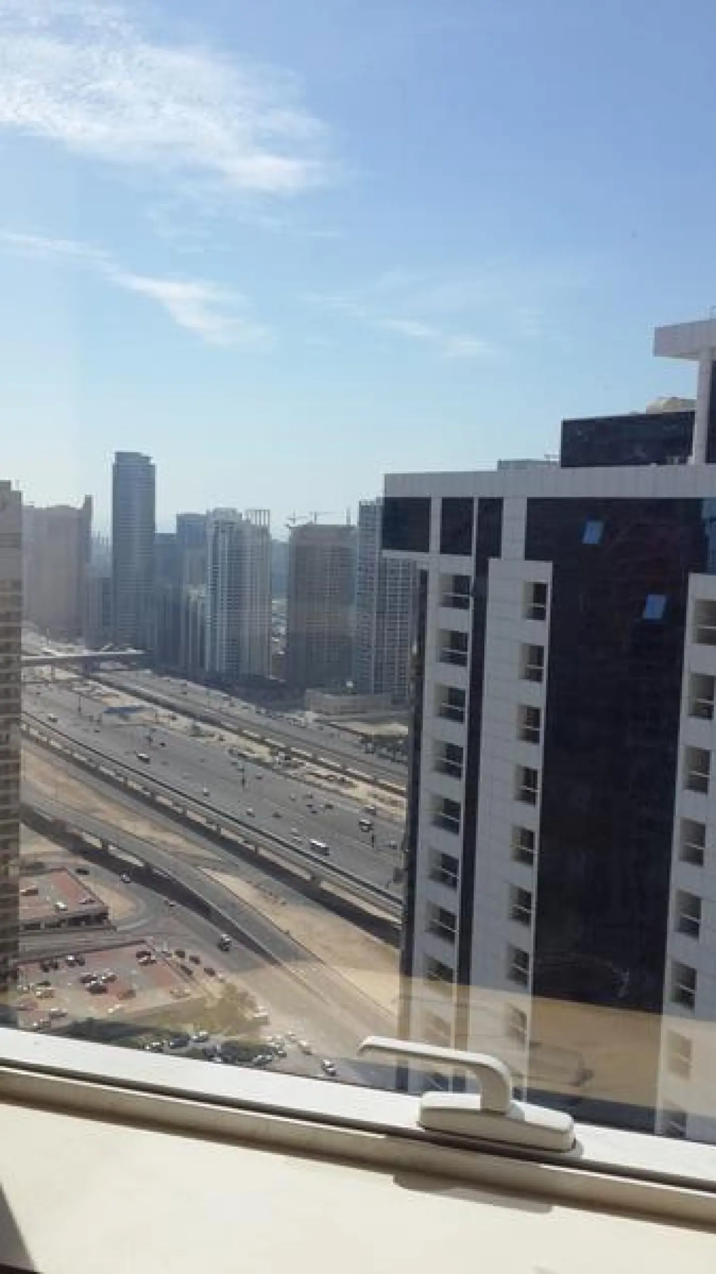 dga18-1590744752261 Confortable appartement & étage élevé 2 BHK avec parking à Dubai Gate 1 -JLT @ 95K/2 Cheques – Appartement Dubai (9/10)