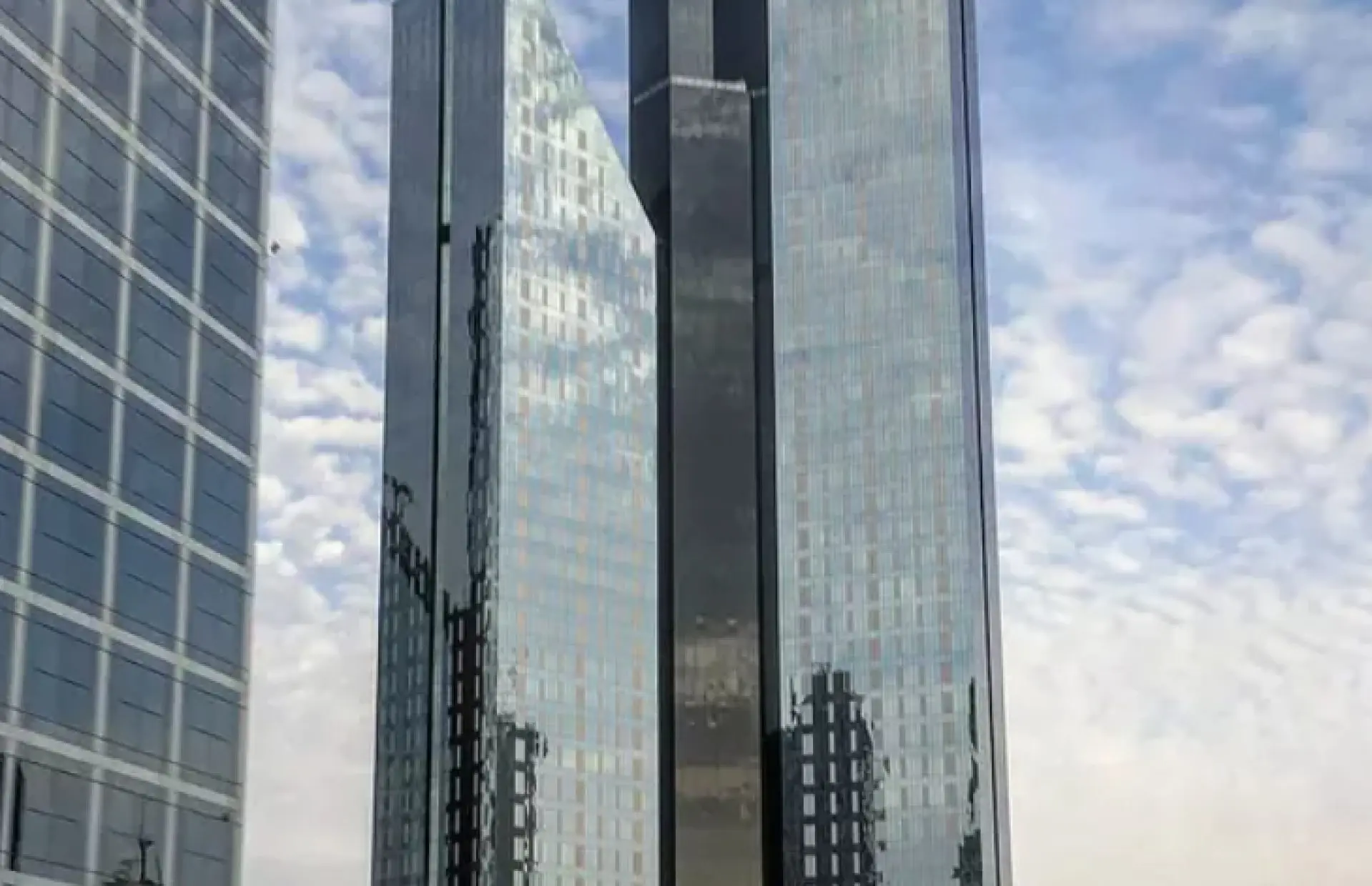 superbe studio très spacieux en plein coeur du quartier financier – Appartement Dubai (1/8)