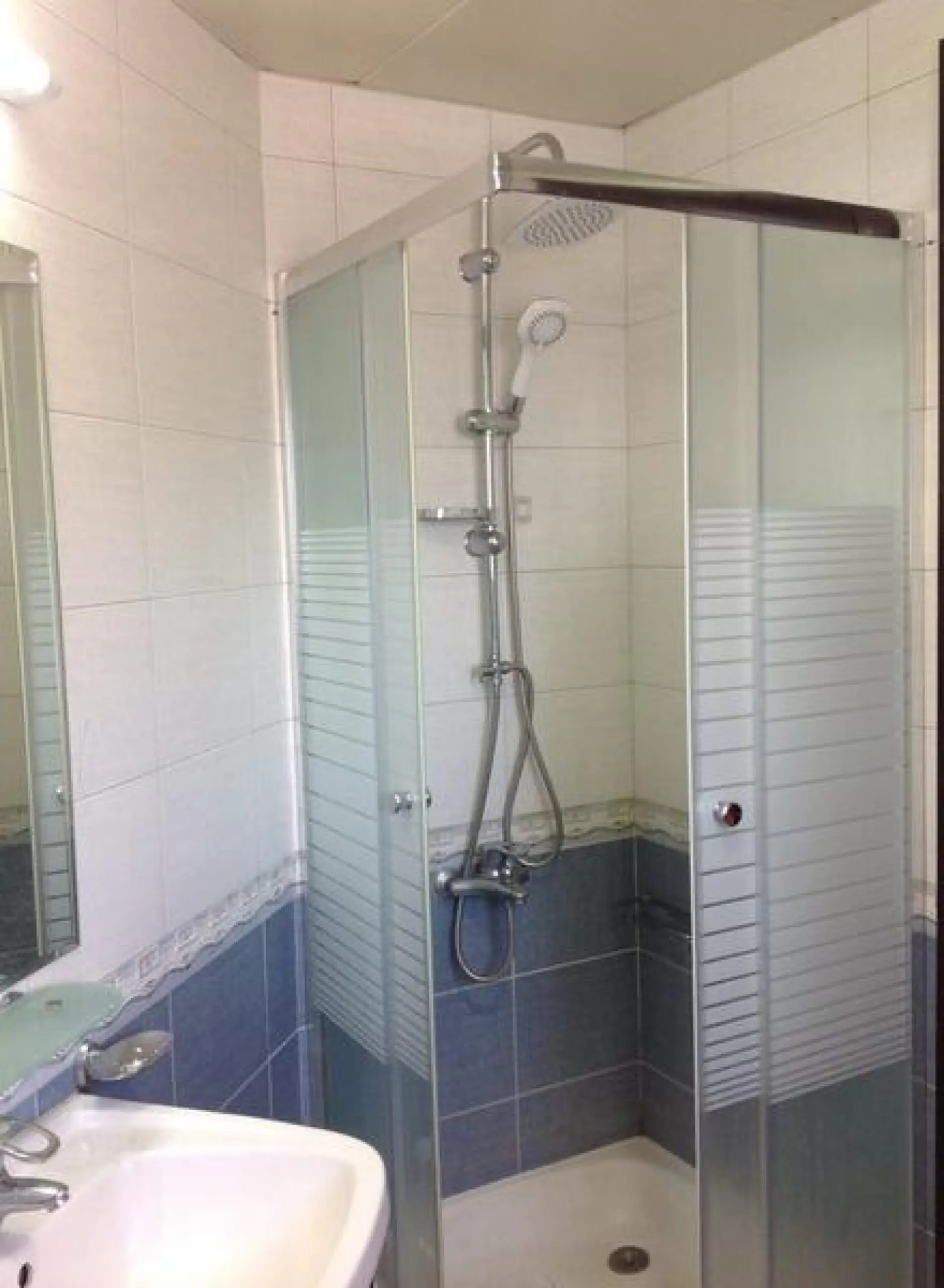 dug6-1590744715258 ENTIEREMENT MEUBLE 2 BHK + BALCON JLT APPARTEMENT A LOUER – Appartement Dubai (7/8)