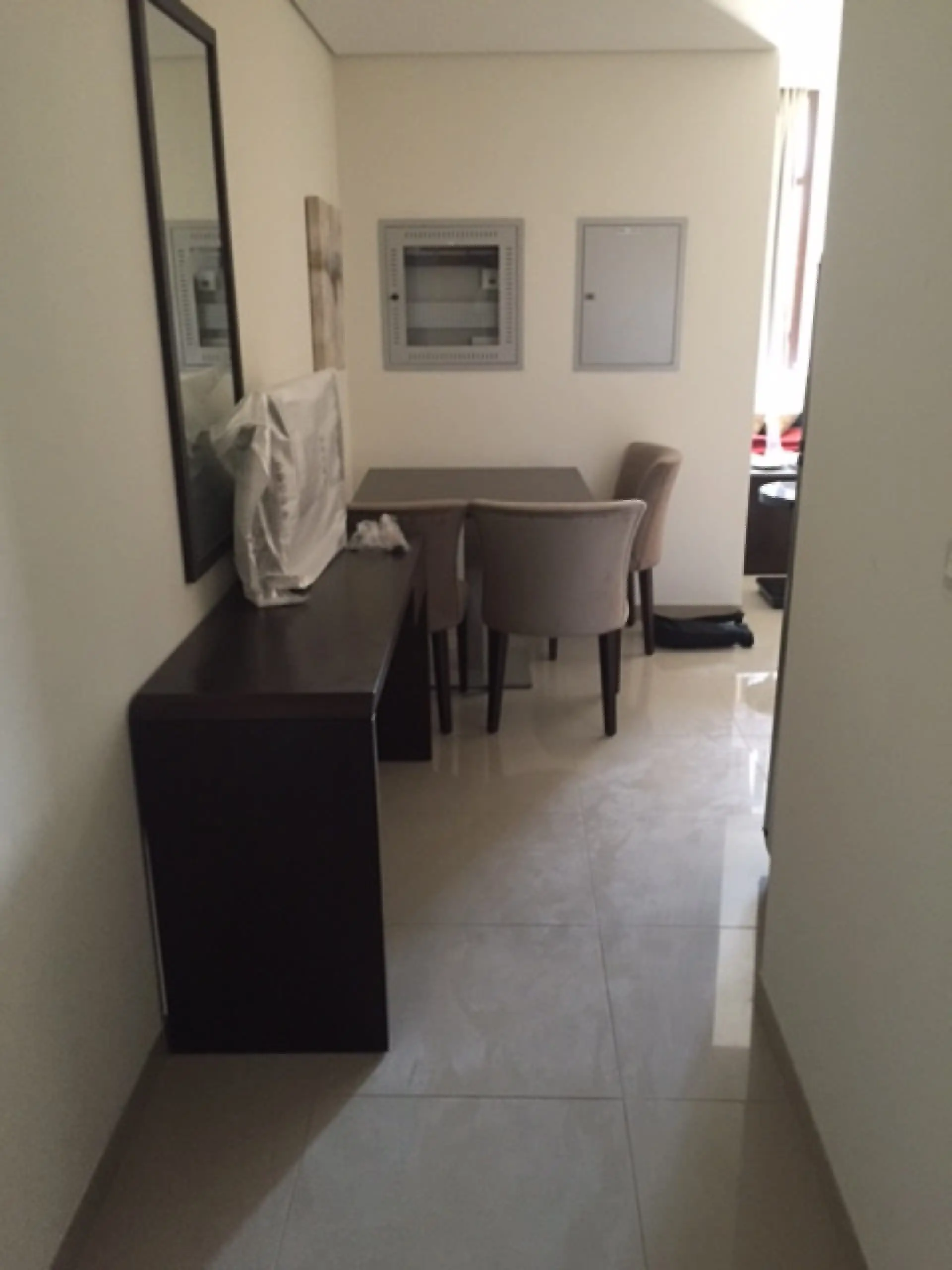 entrance-1590746993517 Joli studio neuf, bien agencé et entièrement meublé près du Mall of Emirates – Appartement Dubai (6/10)