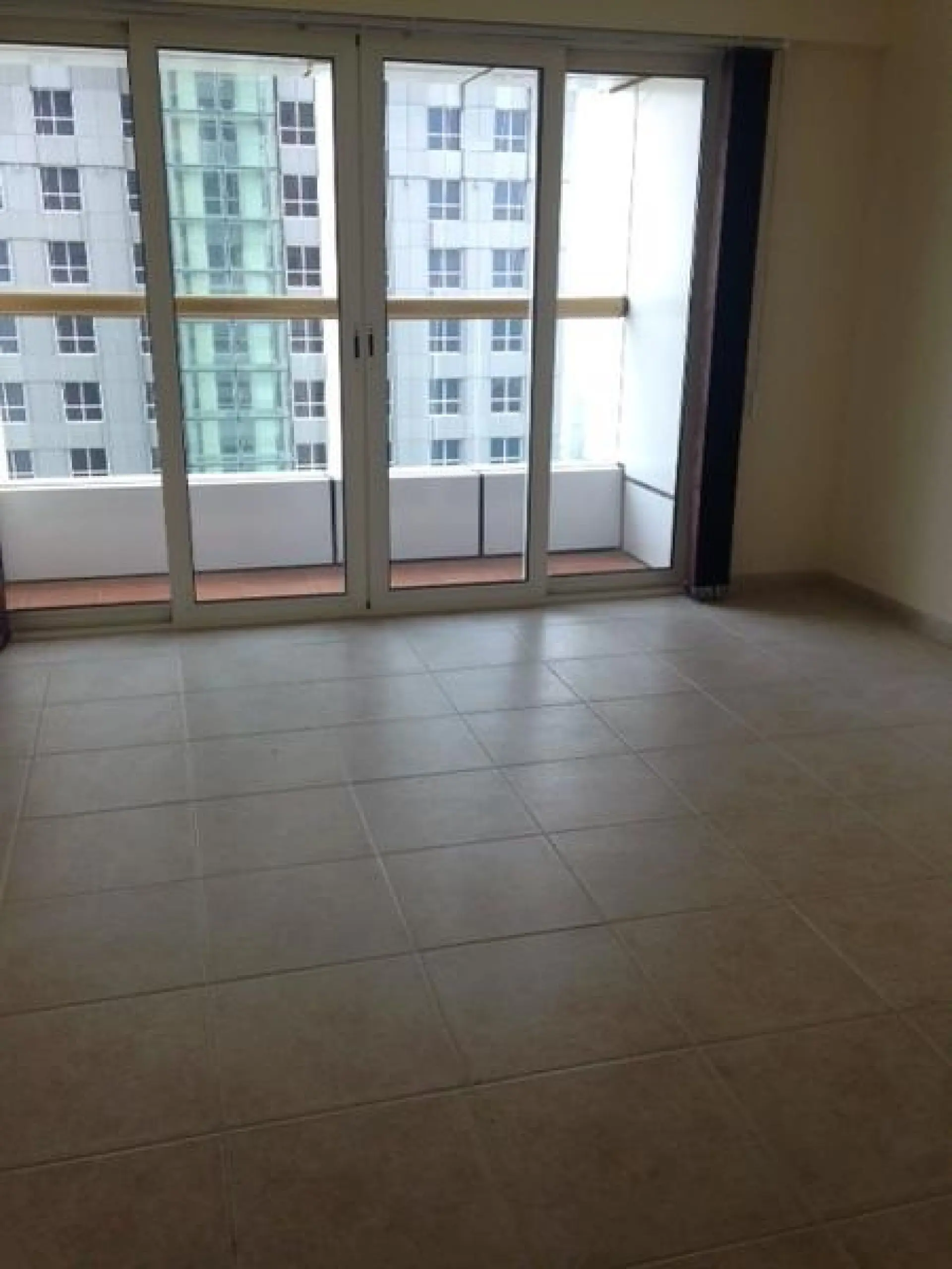 Massive 3 Ch + ch de bonne à Dubai Marina/ Etage élevé – Appartement Dubai (4/10)