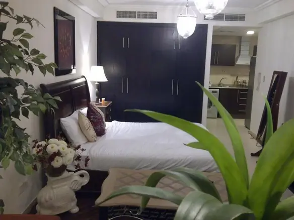 Studio entièrement meublé, appartement Goldcrest Views 2 JLT – Appartement Dubai (1/7)