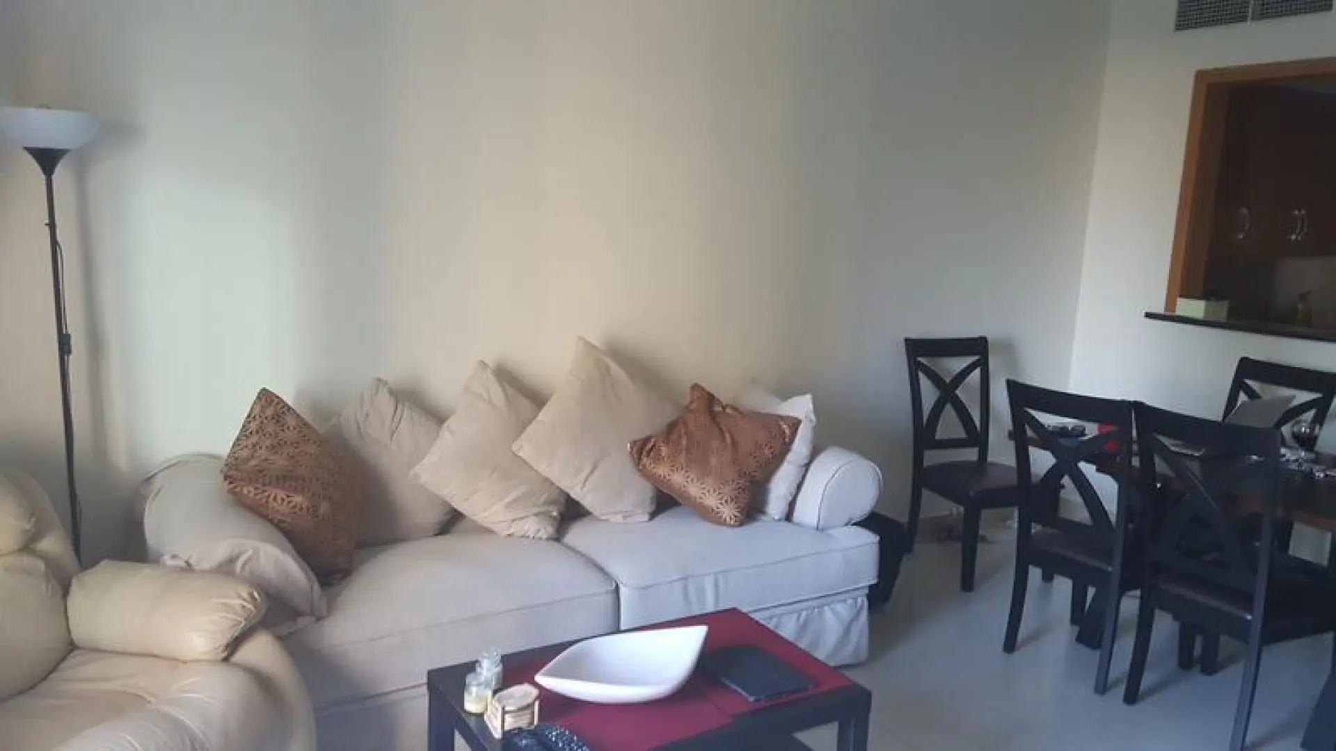 glolv3-1590742269109 Vue surprenant! A côté de la station métro, 2 CH entièrement meublées, large balcon, vue sur le lac – Appartement Dubai (4/10