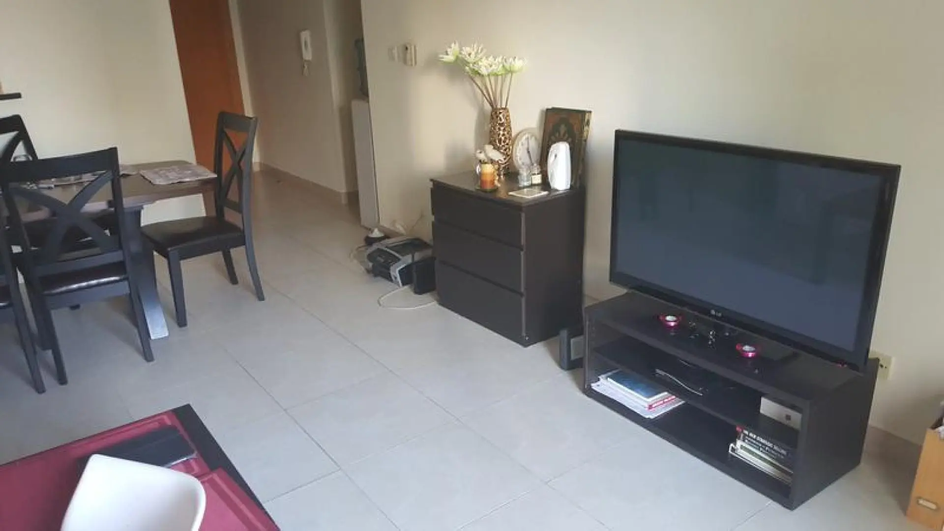 glolv5-1590742272109 Vue surprenant! A côté de la station métro, 2 CH entièrement meublées, large balcon, vue sur le lac – Appartement Dubai (6/10