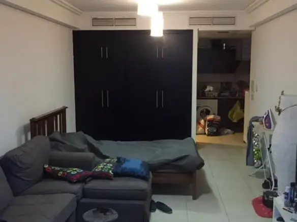 Grand studio entièrement meublé – Appartement Dubai (1/6)