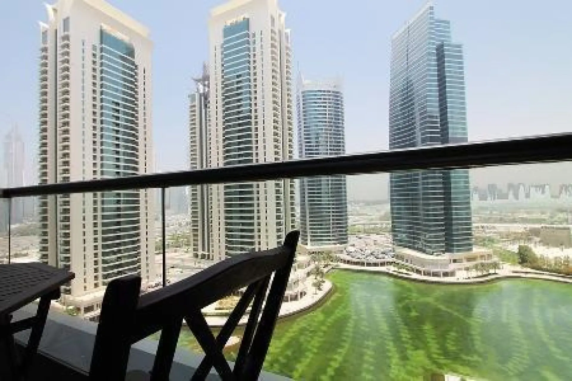 Joli 2 chambres + chambre de bonne, entièrement meublé à JLT – Appartement Dubai (4/7)