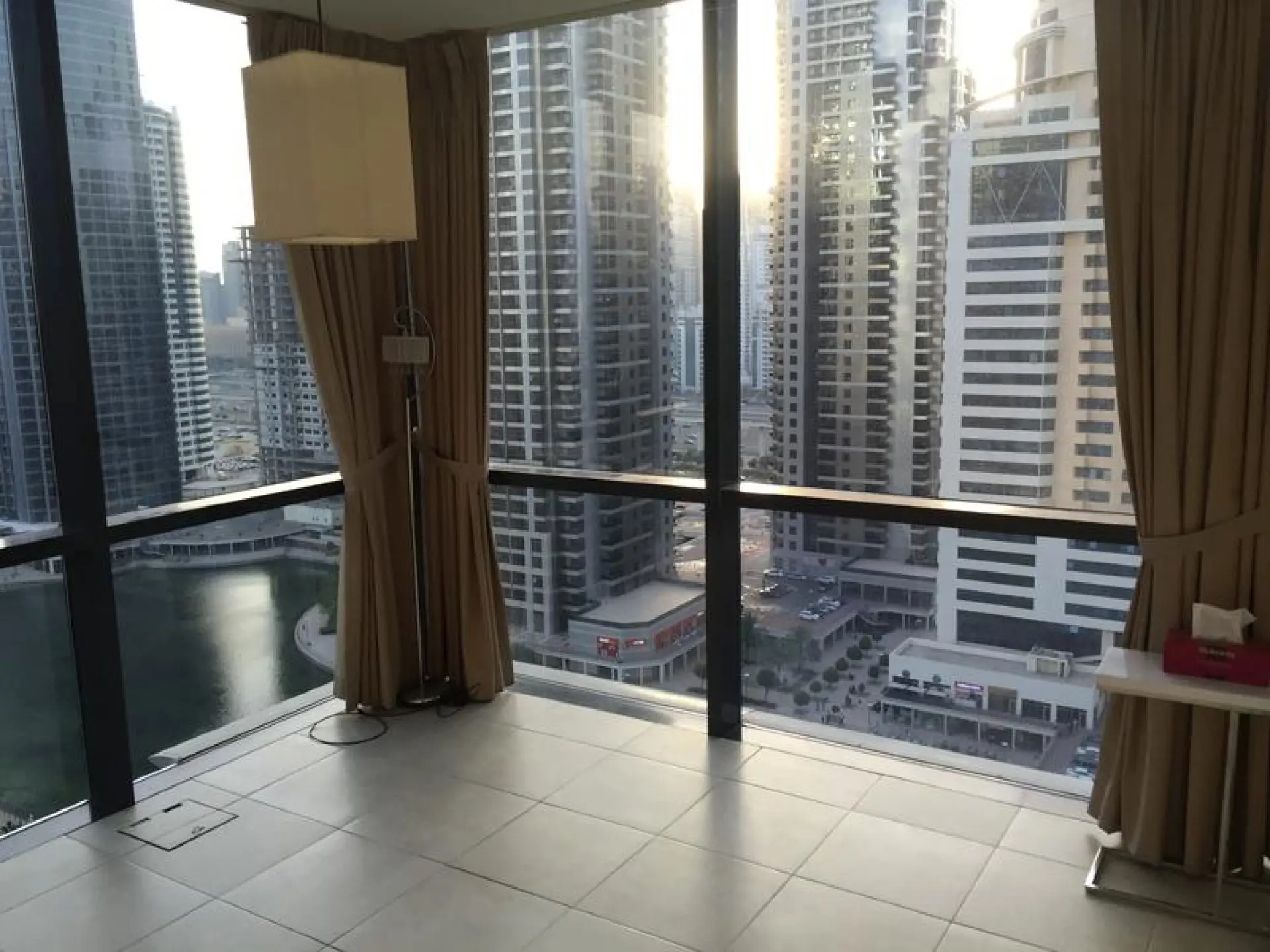 Goldcrest views 1- superbe appartement 2 chambre + balcon avec une très belle vue. Dispo meublé Goldcrest views 1- superbe appartement 2 chambre + balcon avec une très belle vue. Dispo meublé – Appartement Dubai (1/8)