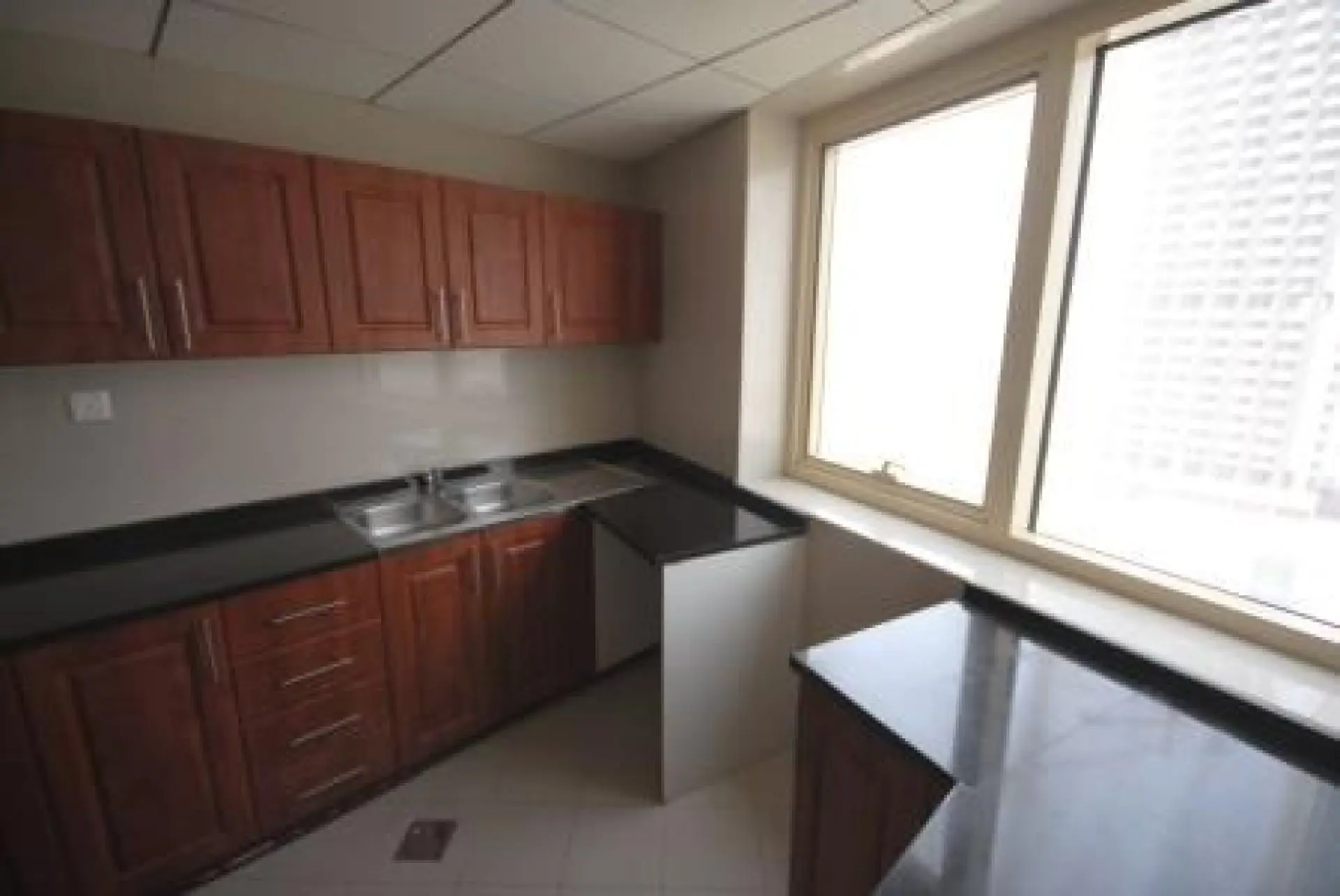 1 CH Icon 1 Cluster M JLT 750 sqft, vient d'être peint 85000 AED – Appartement Dubai (4/6)