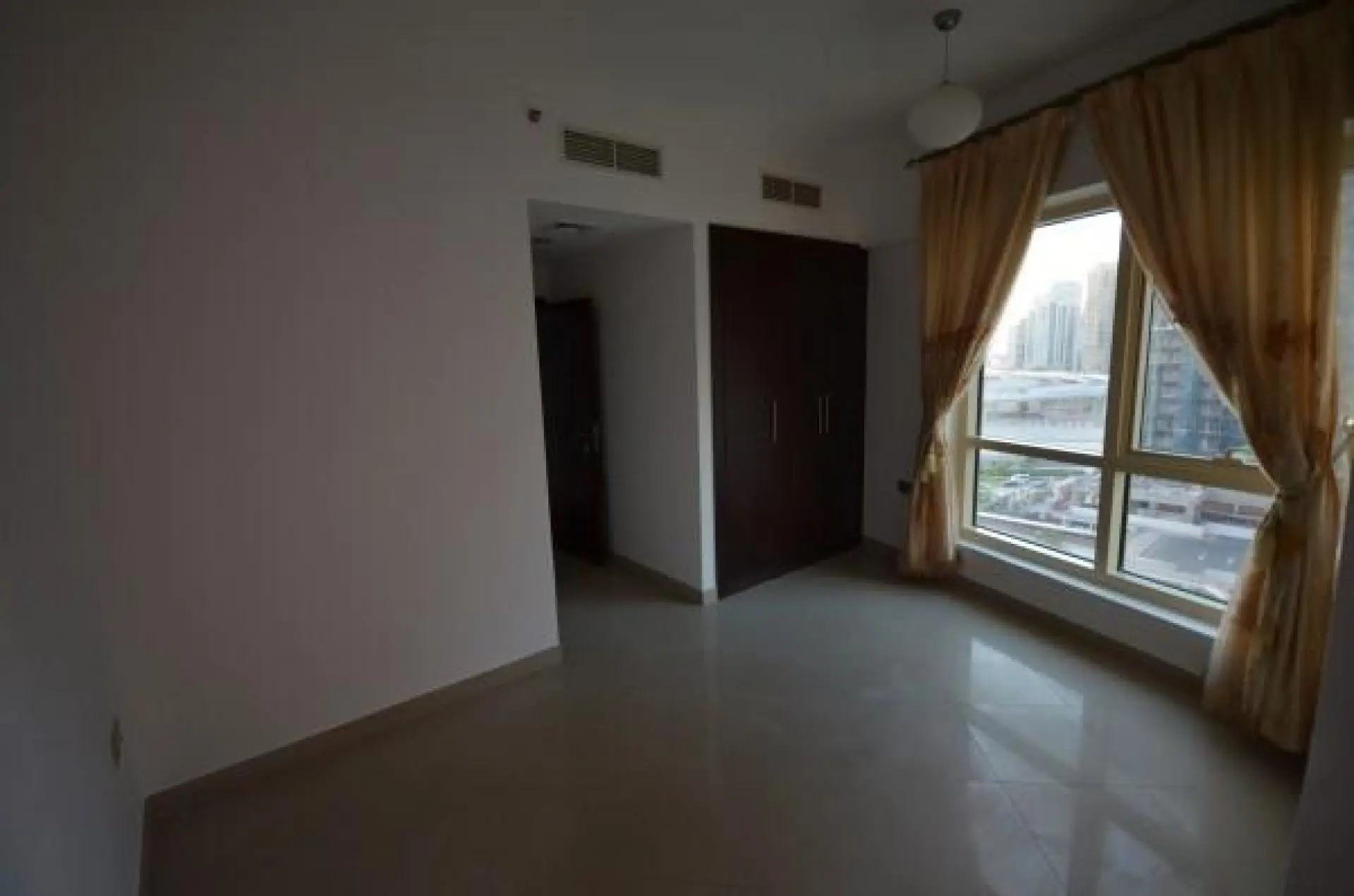 1 CH Icon 1 Cluster M JLT 750 sqft, vient d'être peint 85000 AED – Appartement Dubai (5/6)