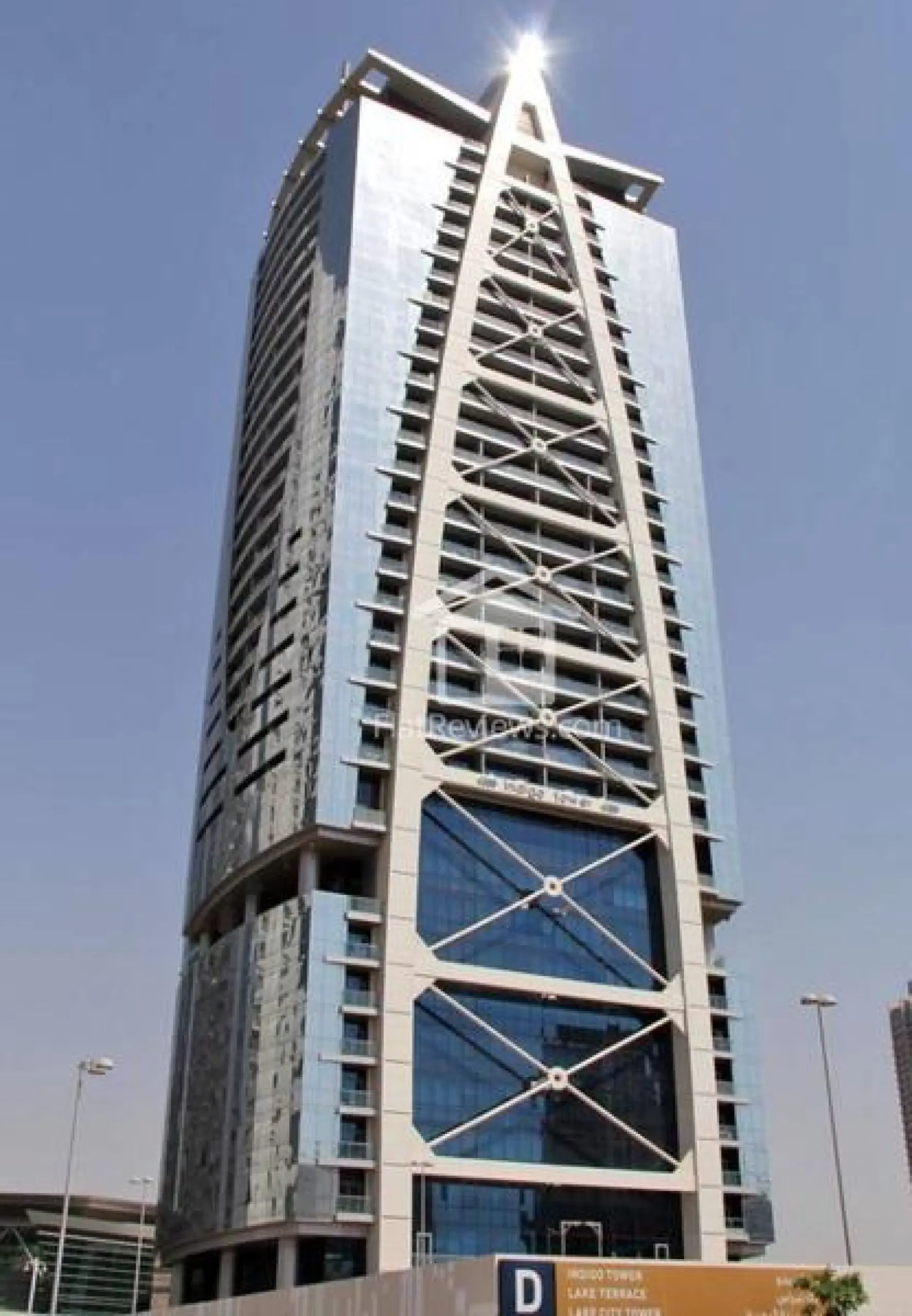 2 CH à Jumeirah Lake Towers – Appartement Dubai (1/6)