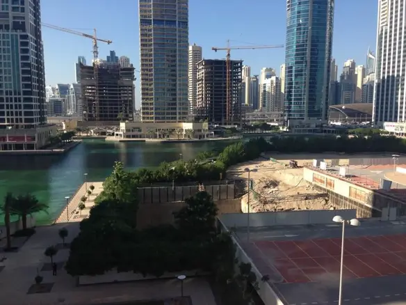 Spacieuses 2 chambre + bonne et buhanderie – Appartement Dubai (1/18)