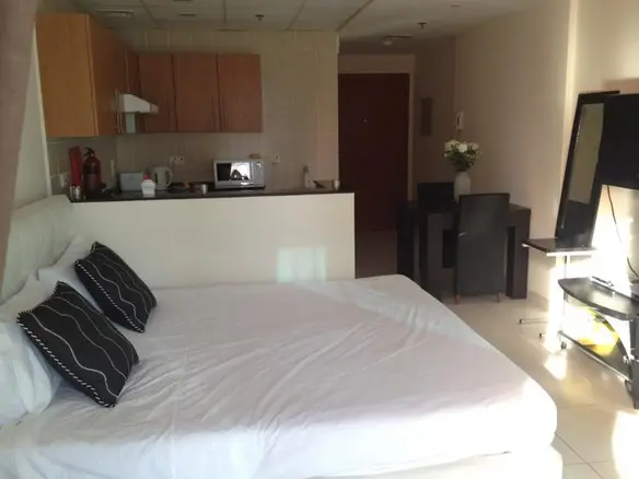 STUDIO AVEC VUE SUR LA MARINA A 7.500 AED LE MOIS – Appartement Dubai (1/5)