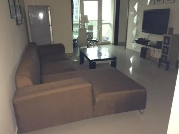 Meublé 1CH vue entière sur le lac sur la station métro – Appartement Dubai (1/6)