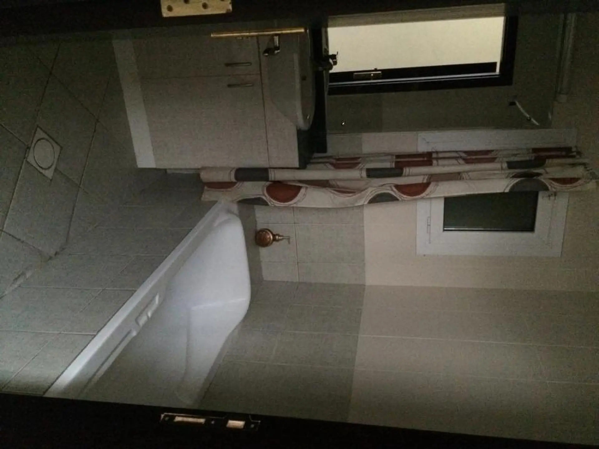 lac5-1590743922212 Meublé 1CH vue entière sur le lac sur la station métro – Appartement Dubai (6/6)