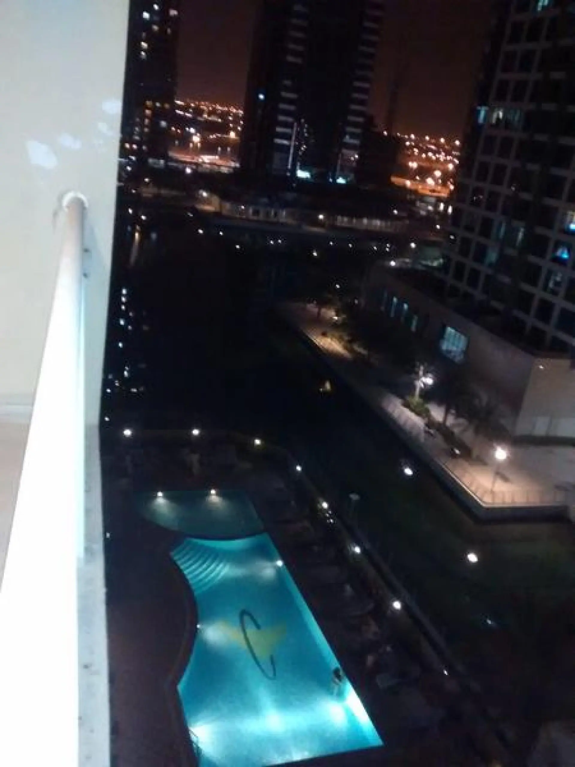 lavi8-1590744885269 1 BHK à Lake View par DAMAC JLT seulement à 8000 x 12 chq ou 90K en 4 chq – Appartement Dubai (9/10)